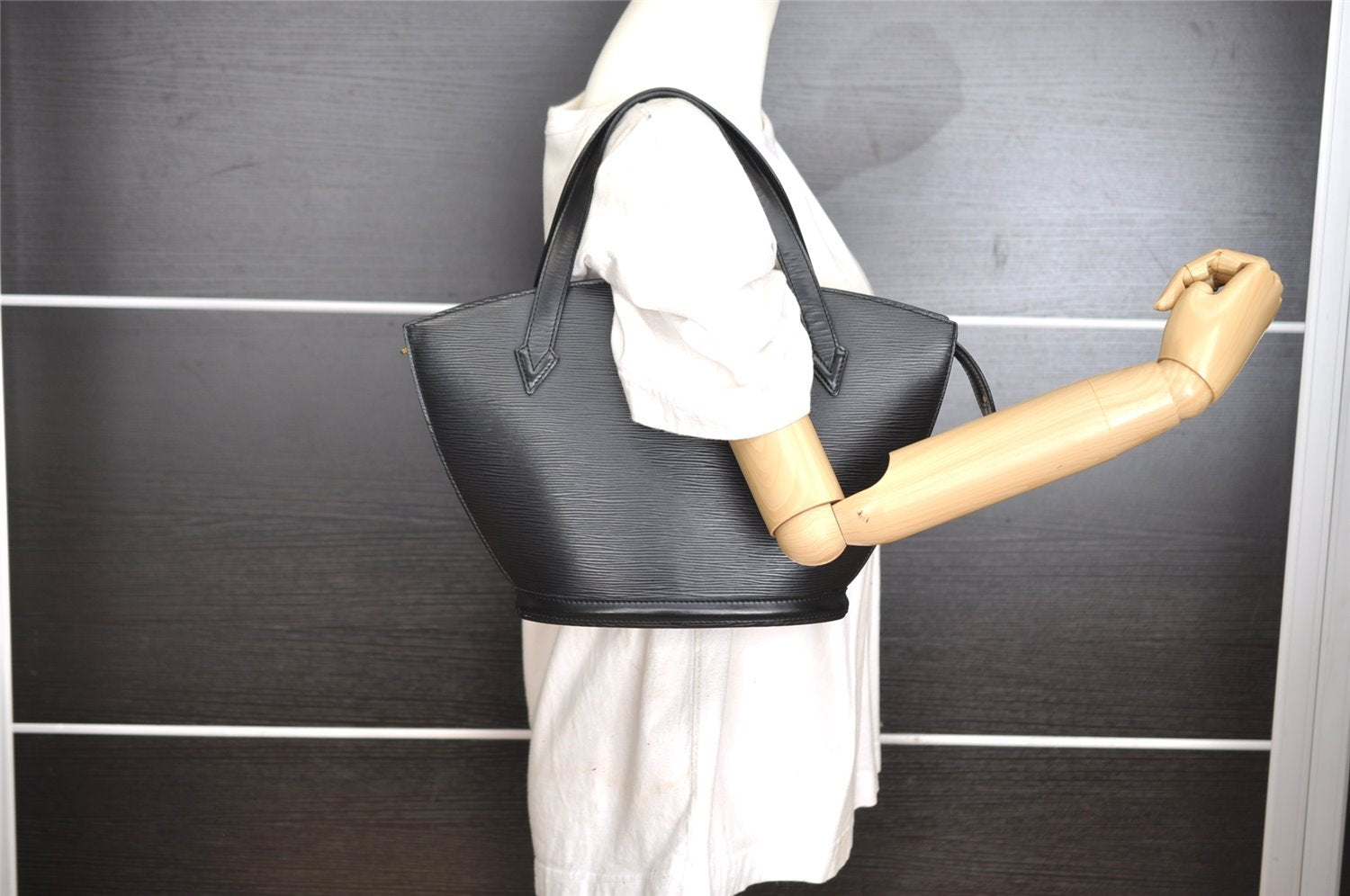 Authentic Louis Vuitton Epi Saint Jacques Hand Bag Black M52272 LV 6182I