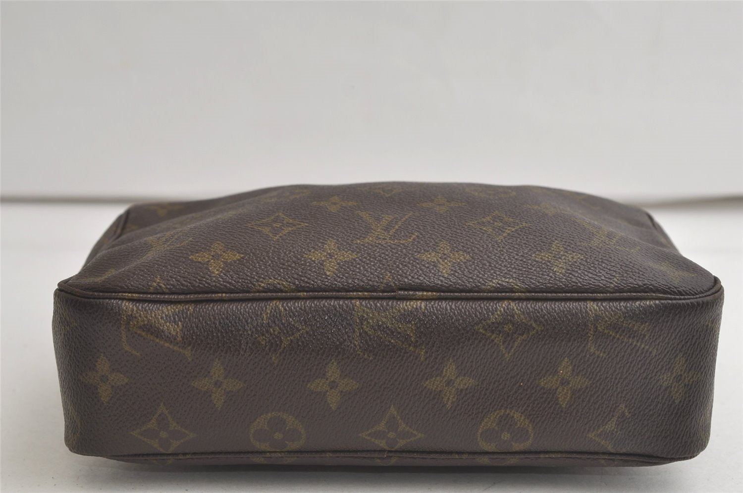 Auth Louis Vuitton Monogram Trousse Toilette 23 Clutch Hand Bag Old Model 6184K