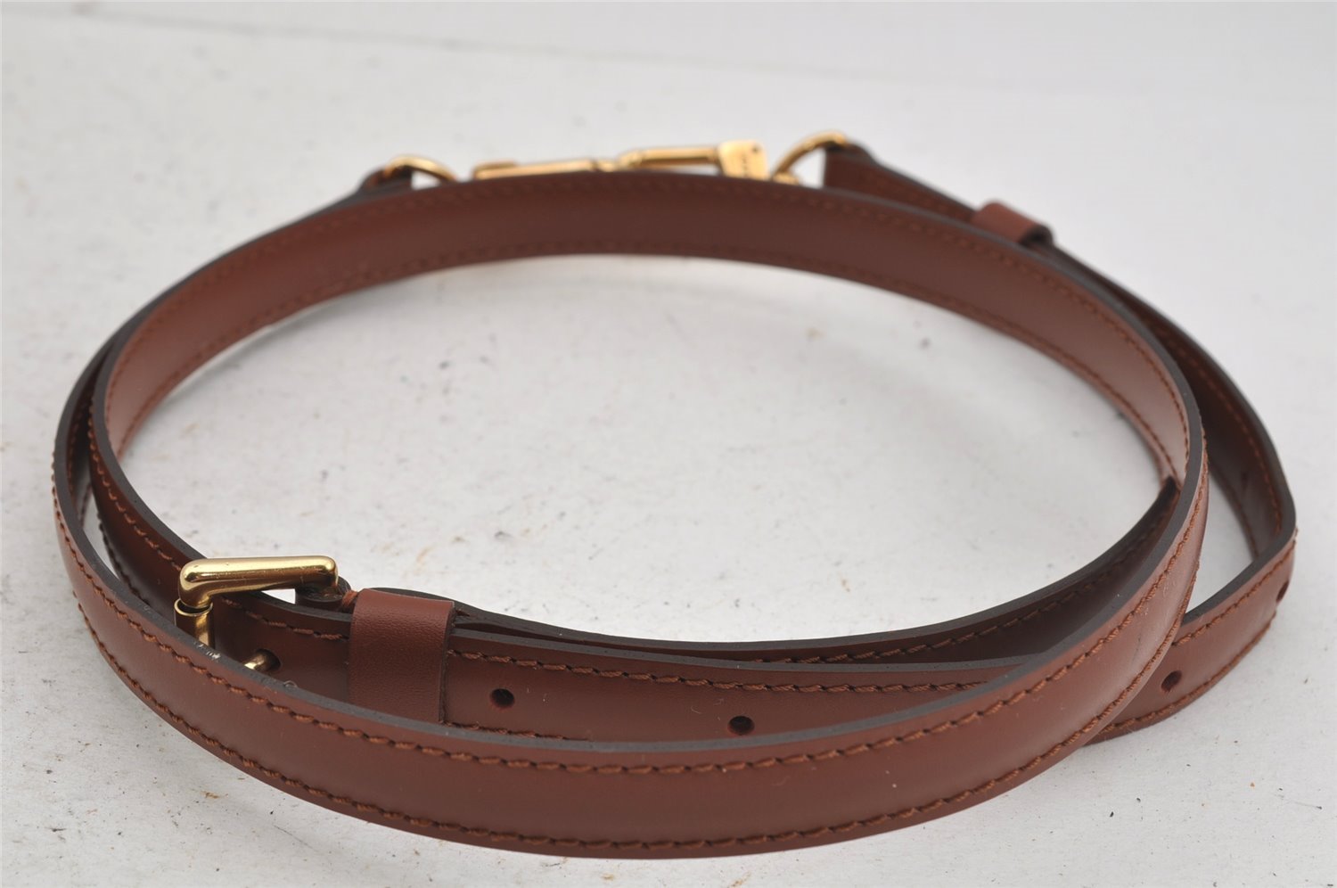 Authentic Louis Vuitton Leather Shoulder Strap Brown 40.9-48