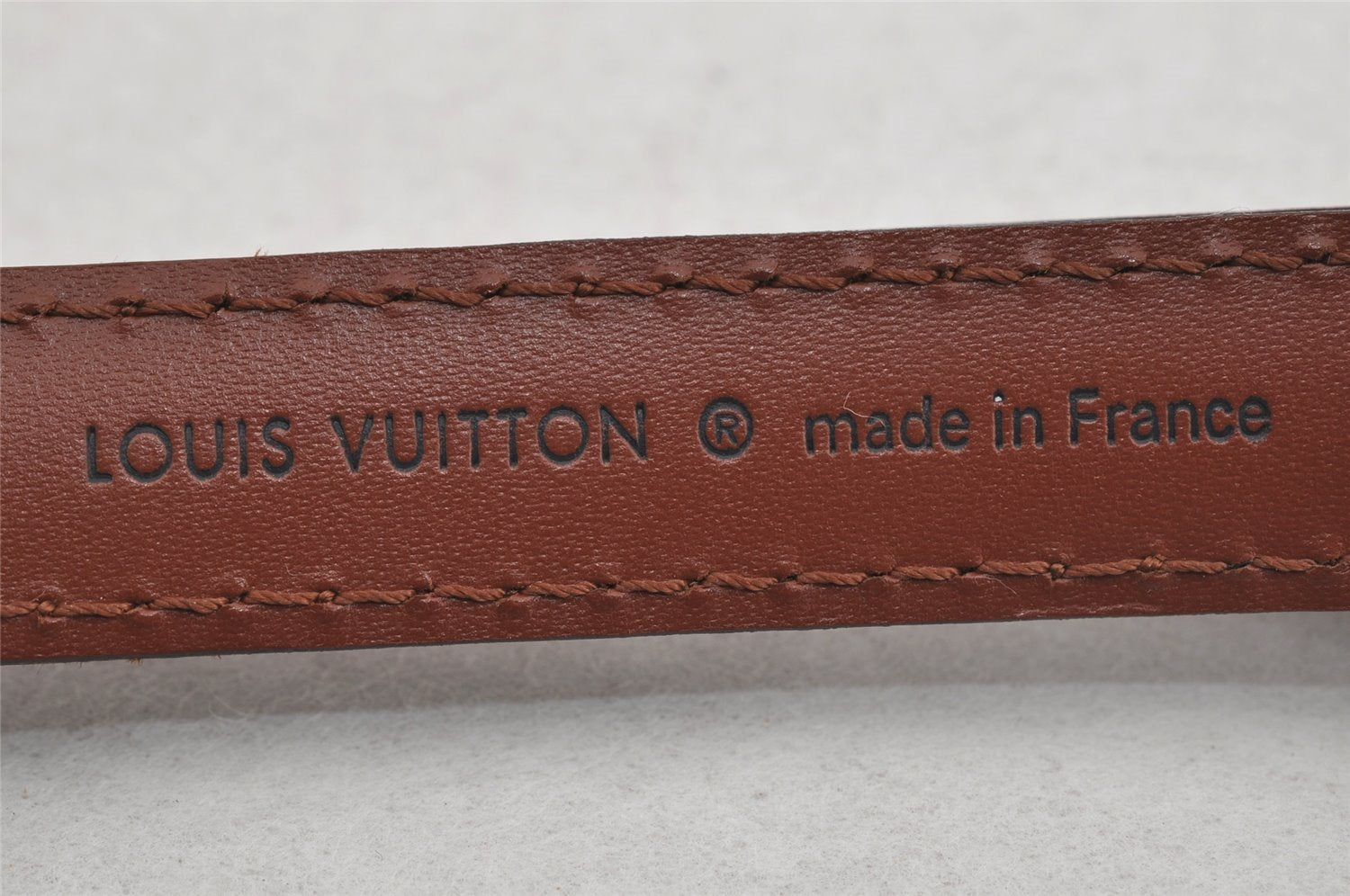 Authentic Louis Vuitton Leather Shoulder Strap Brown 40.9-48