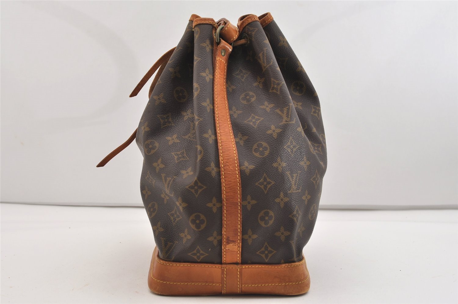 Authentic Louis Vuitton Monogram Noe Shoulder Drawstring Bag M42224 LV 6187J