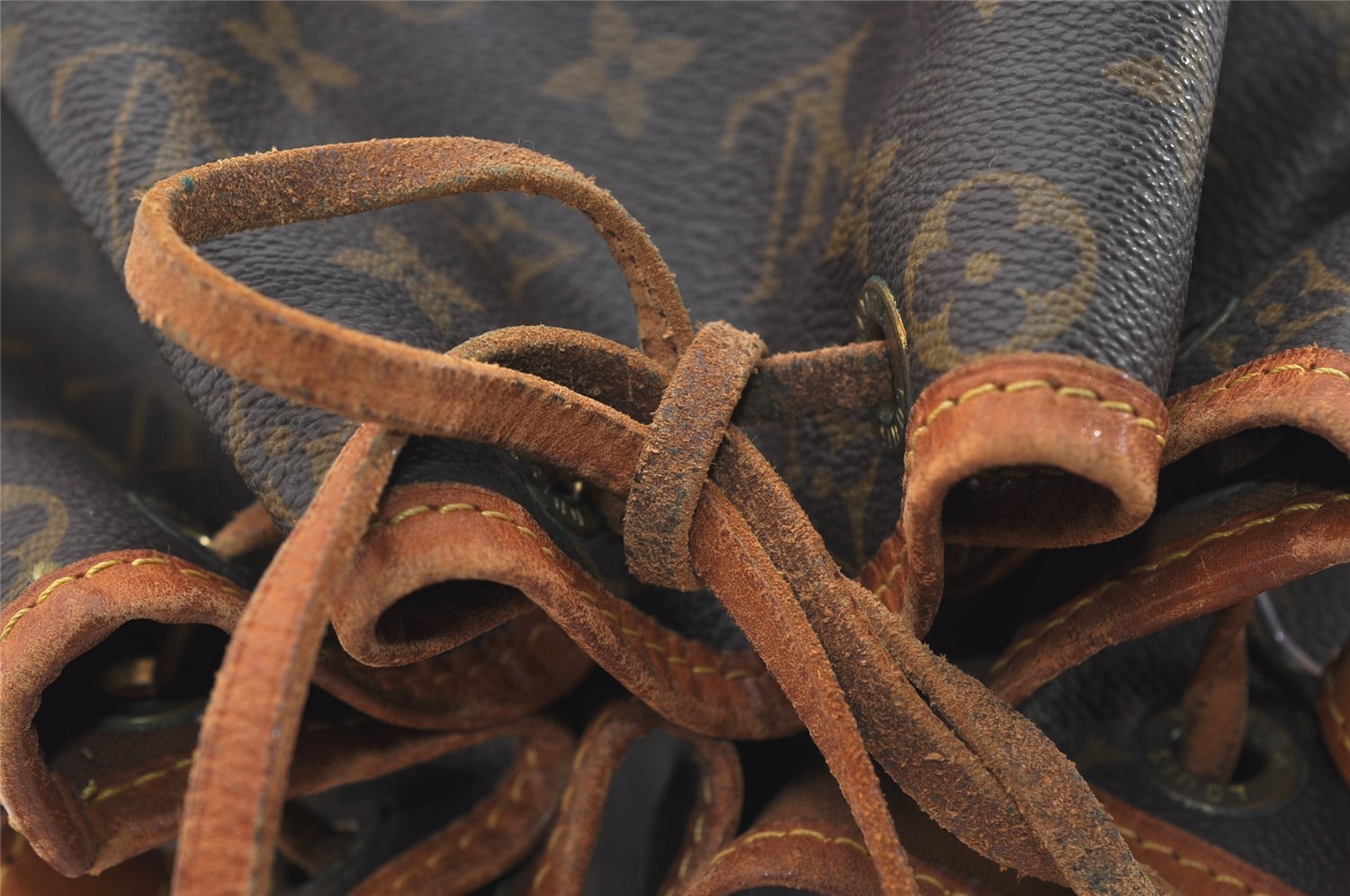 Authentic Louis Vuitton Monogram Noe Shoulder Drawstring Bag M42224 LV 6187J