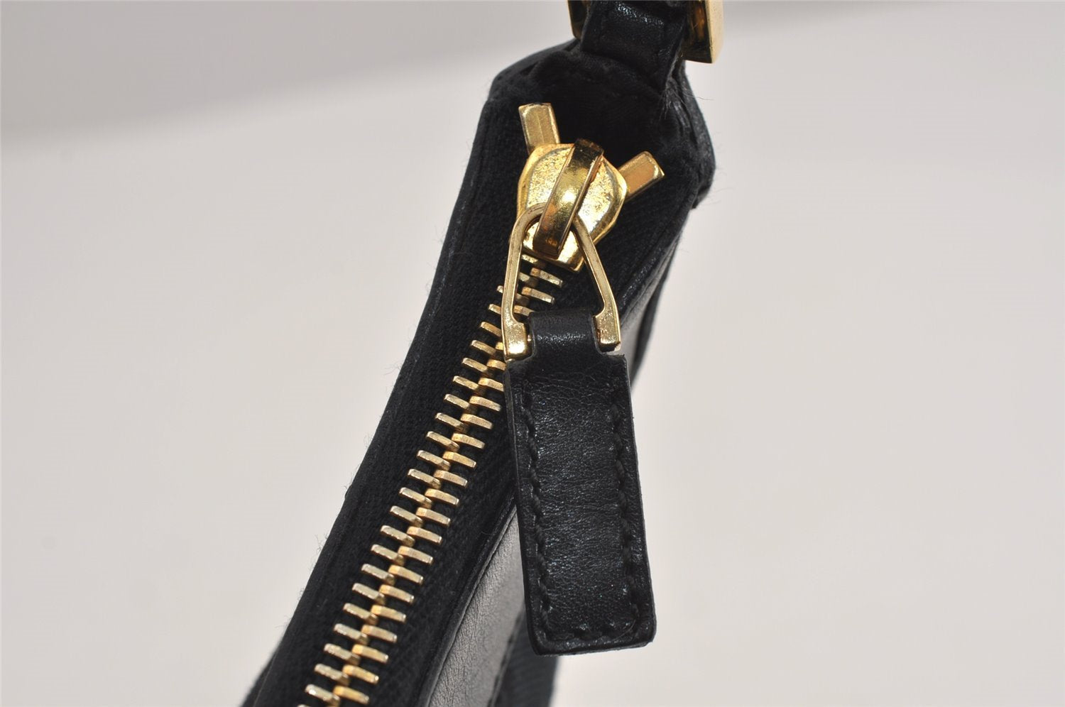 Authentic GUCCI Shoulder Cross Body Bag GG Canvas Leather 0014128 Black 6189J