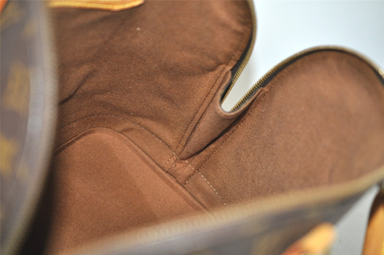 Authentic Louis Vuitton Monogram Alma Hand Bag Purse M51130 LV 6190I