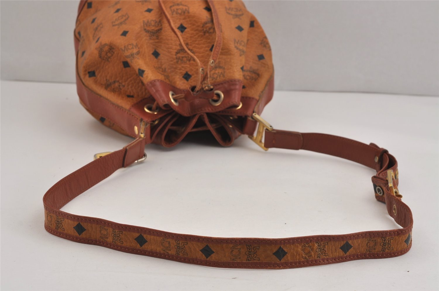 Authentic MCM Visetos Leather Vintage Shoulder Drawstring Bag Purse Brown 6190J