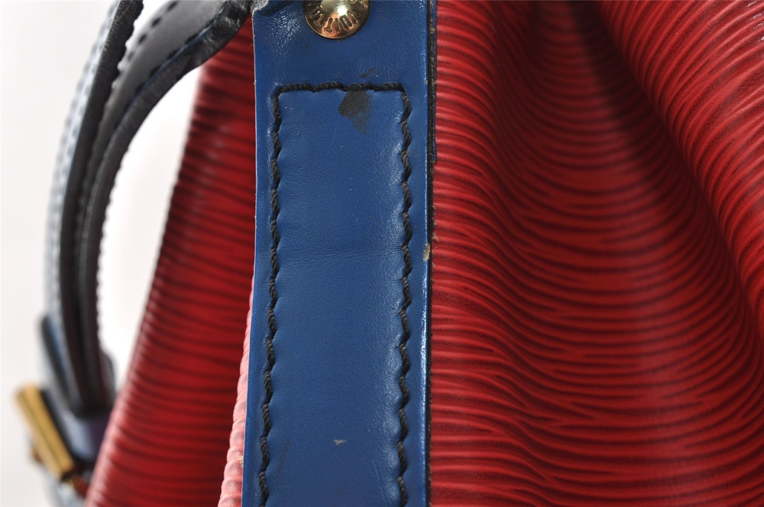 Authentic Louis Vuitton Epi Noe Bi-color Red x Blue M44084 Drawstring Bag 6192I