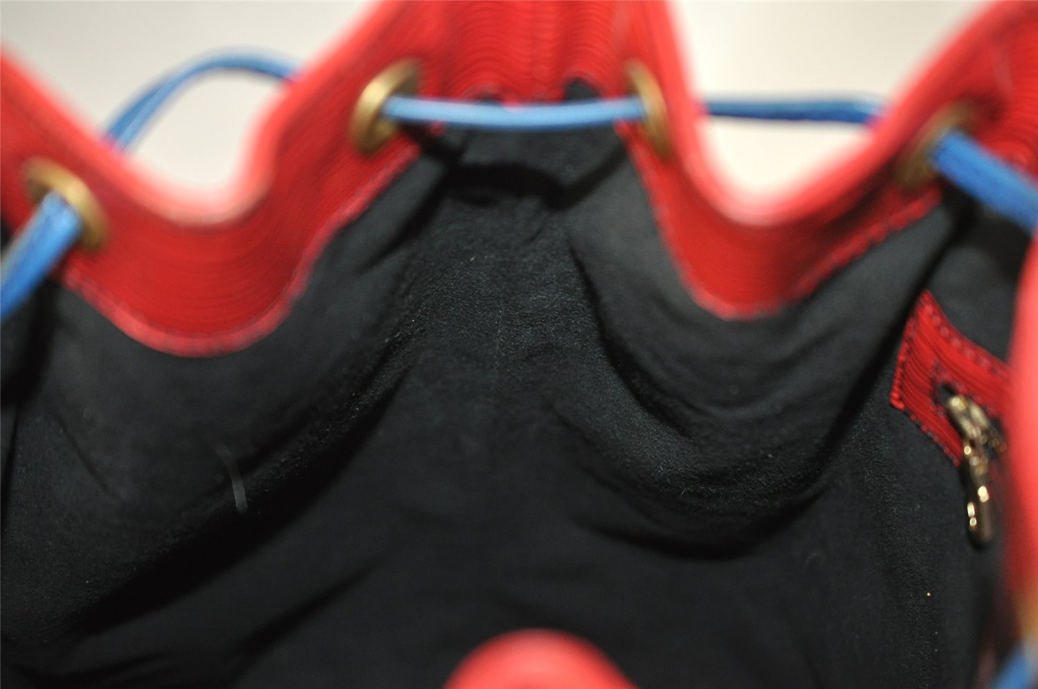 Authentic Louis Vuitton Epi Noe Bi-color Red x Blue M44084 Drawstring Bag 6192I