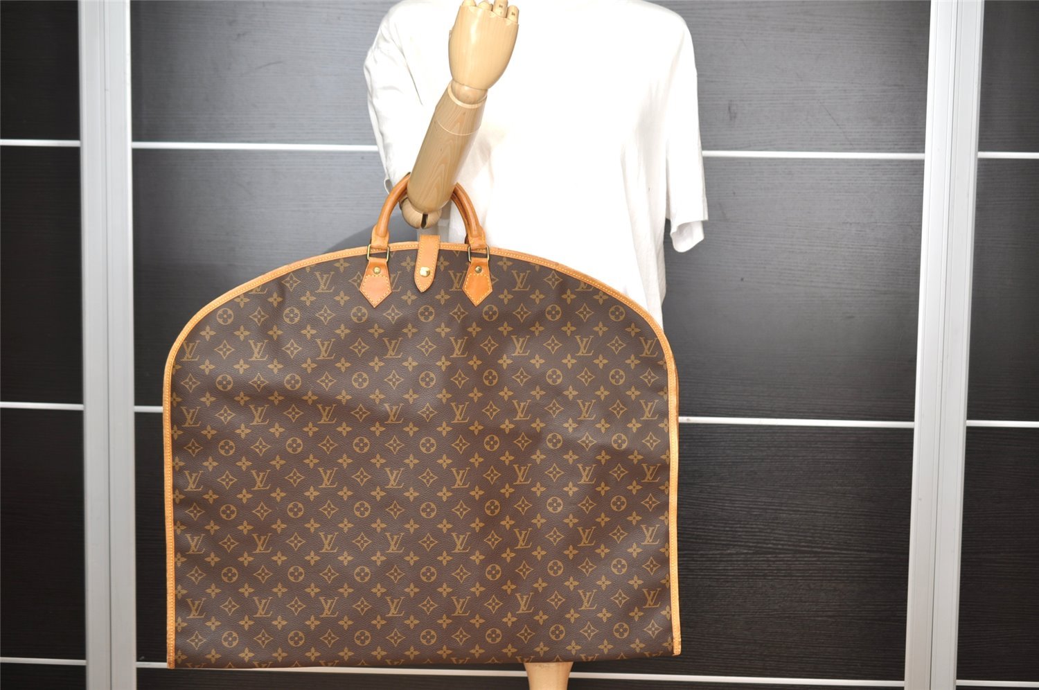 Authentic Louis Vuitton Monogram Sac De Port Mantoux M23544 Garment Cover 6208I