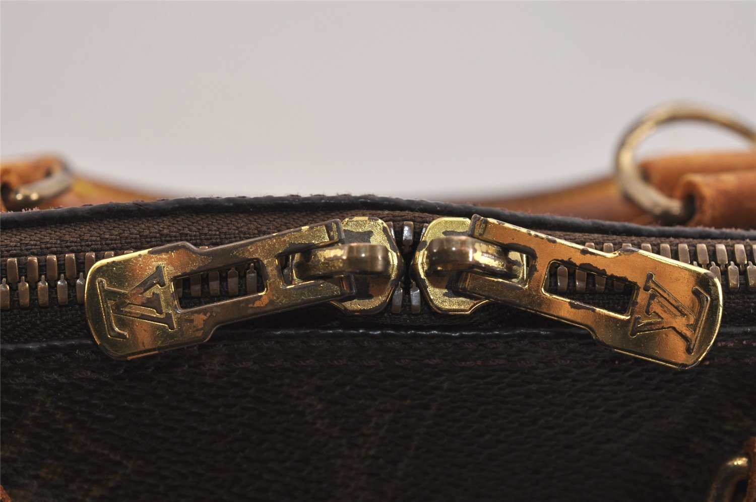 Authentic Louis Vuitton Monogram Alma Hand Bag Purse M51130 LV 6208J