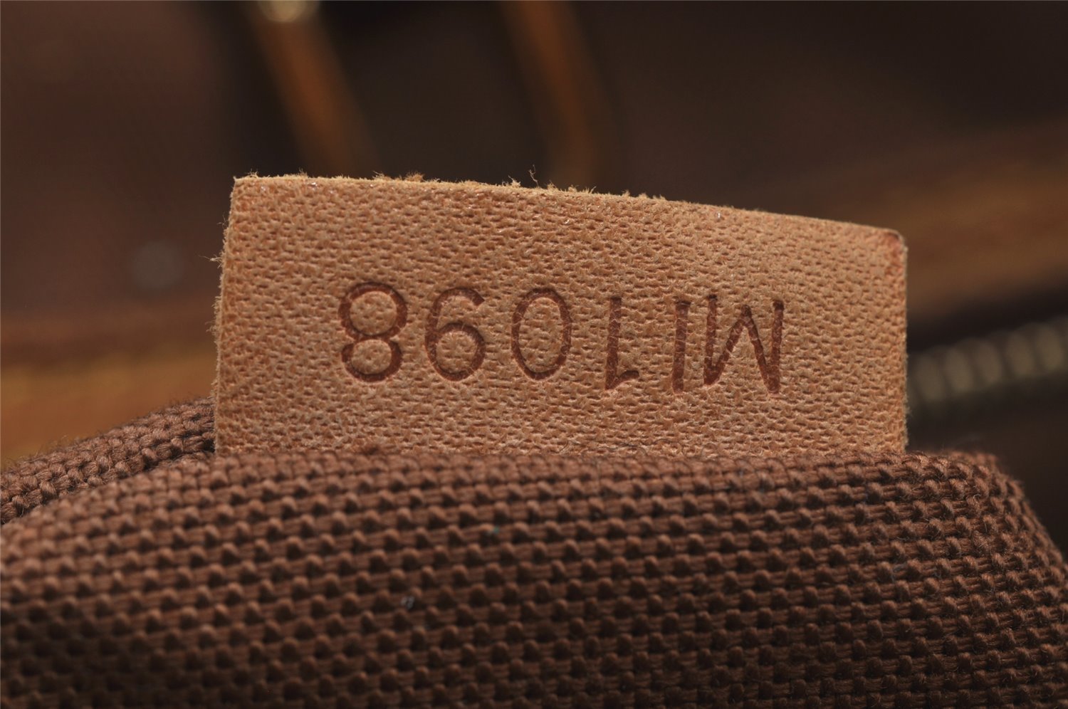 Authentic Louis Vuitton Monogram Batignolles Vertical Tote Bag M51153 Junk 6209J