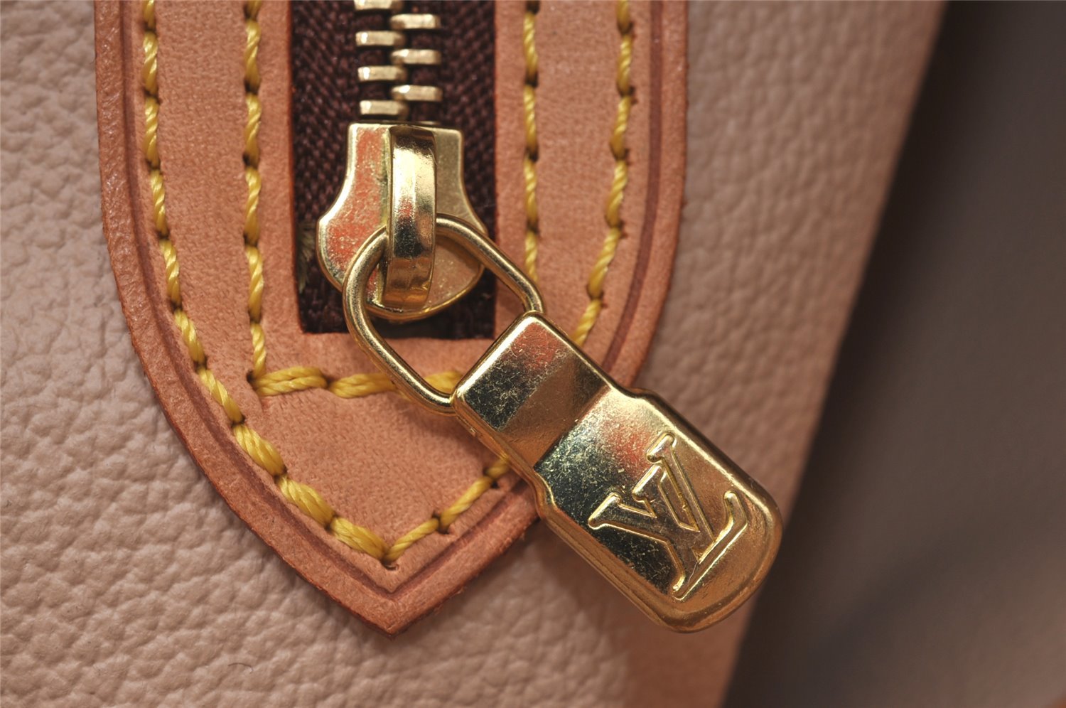 Authentic Louis Vuitton Monogram Bucket PM Shoulder Tote Bag M42238 LV 6214I