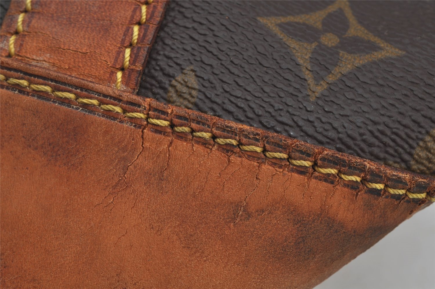 Authentic Louis Vuitton Monogram Randonnee GM Shoulder Bag M42244 LV 6214J