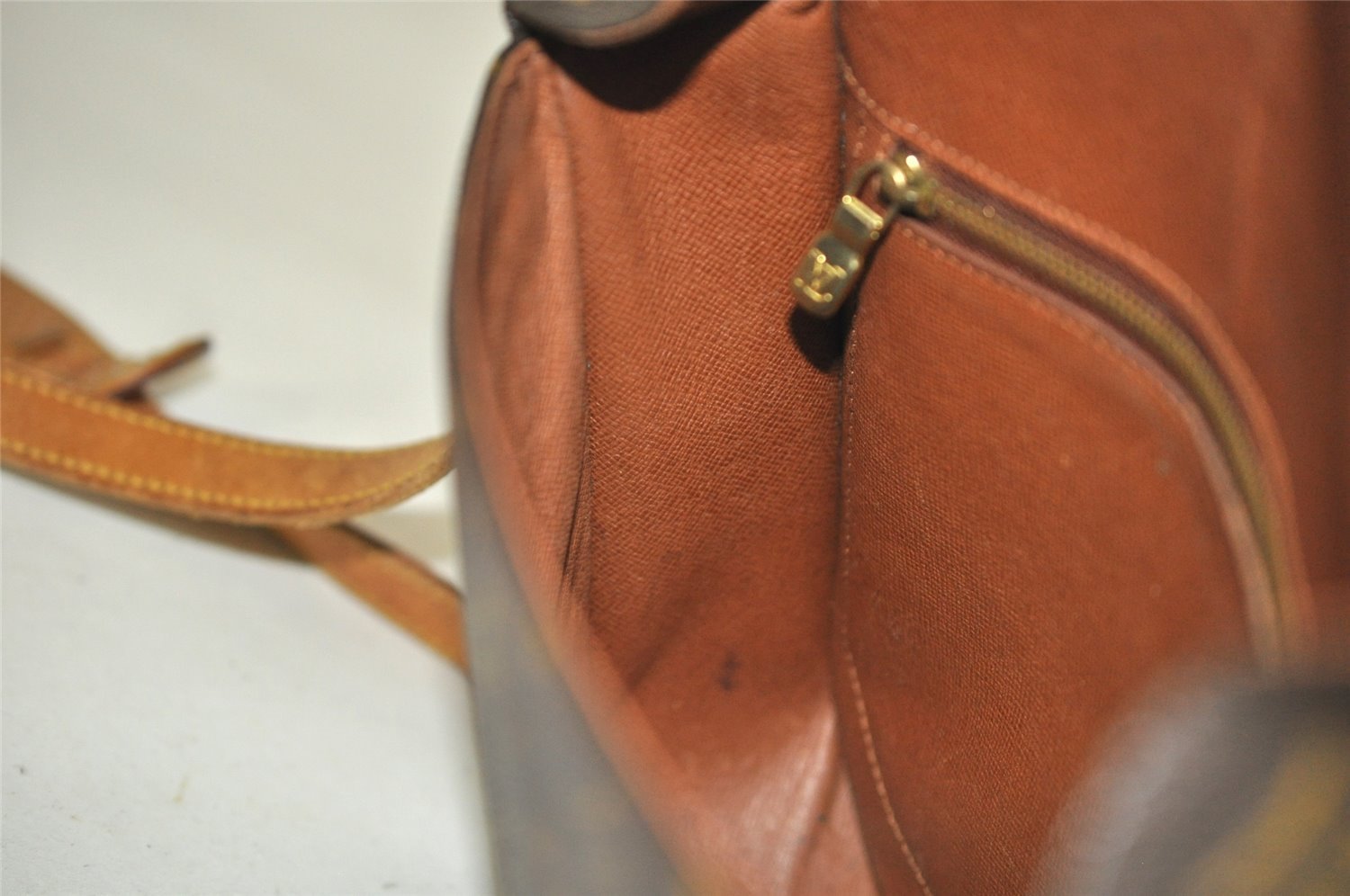 Authentic Louis Vuitton Monogram Saint Cloud GM M51242 Shoulder Cross Bag 6218J