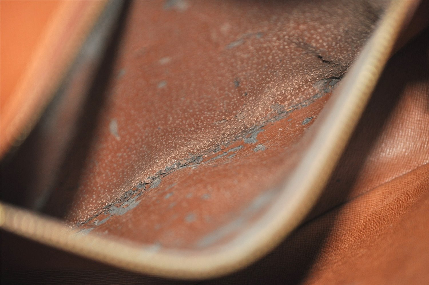 Authentic Louis Vuitton Monogram Saint Cloud GM M51242 Shoulder Cross Bag 6218J