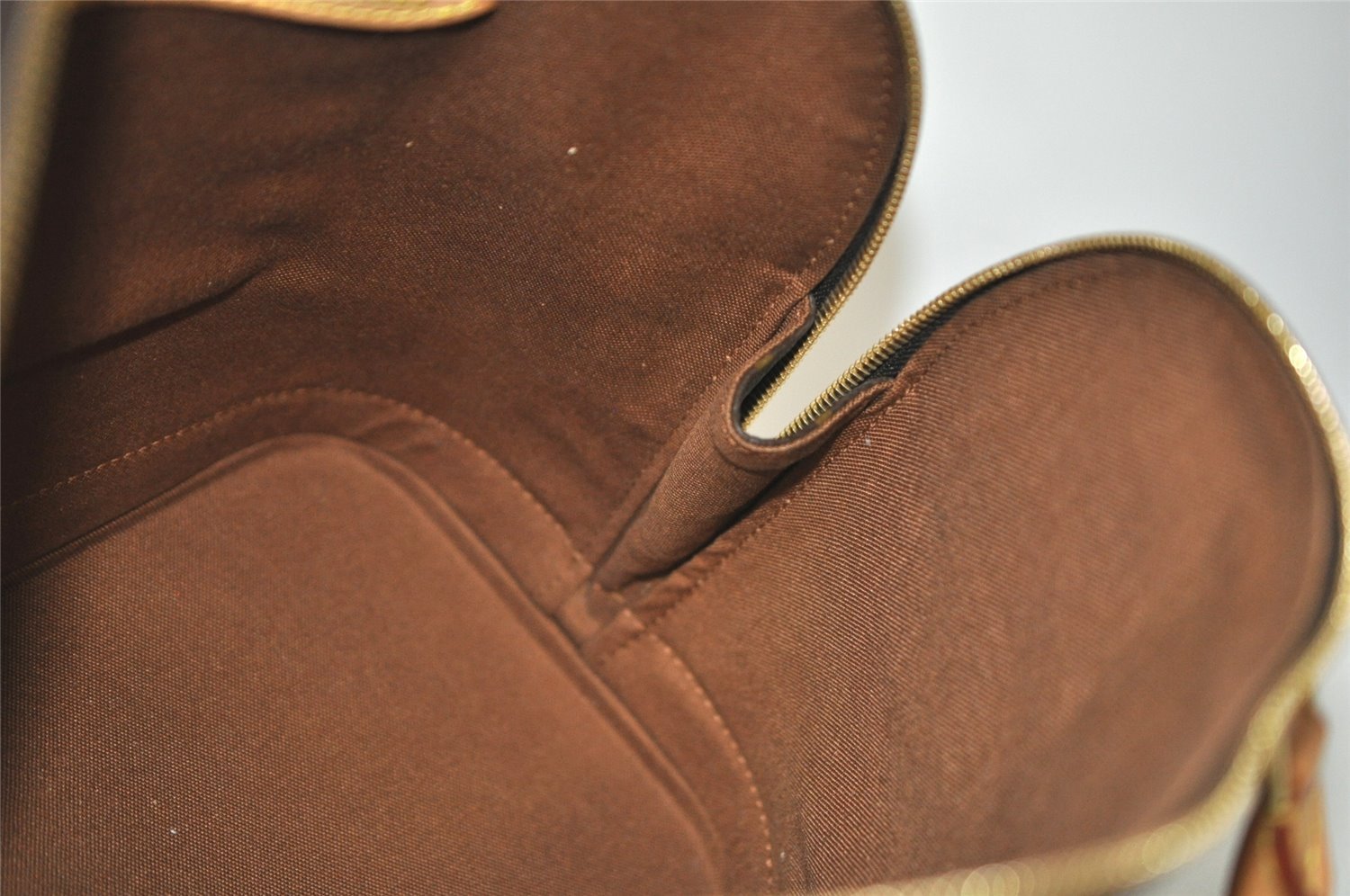 Authentic Louis Vuitton Monogram Alma Hand Bag Purse M51130 LV 6221I