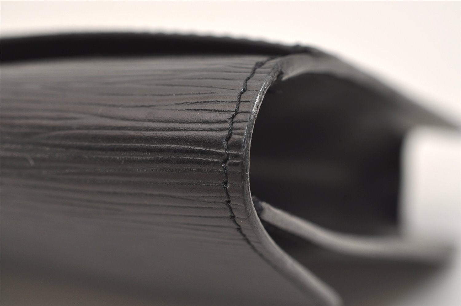 Authentic Louis Vuitton Epi Montaigne 27 Clutch Hand Bag Black M52652 LV 6231J