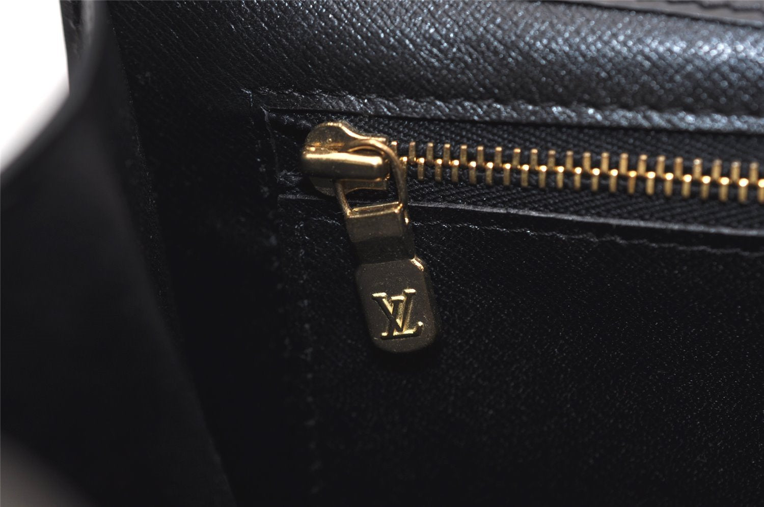 Authentic Louis Vuitton Epi Montaigne 27 Clutch Hand Bag Black M52652 LV 6231J