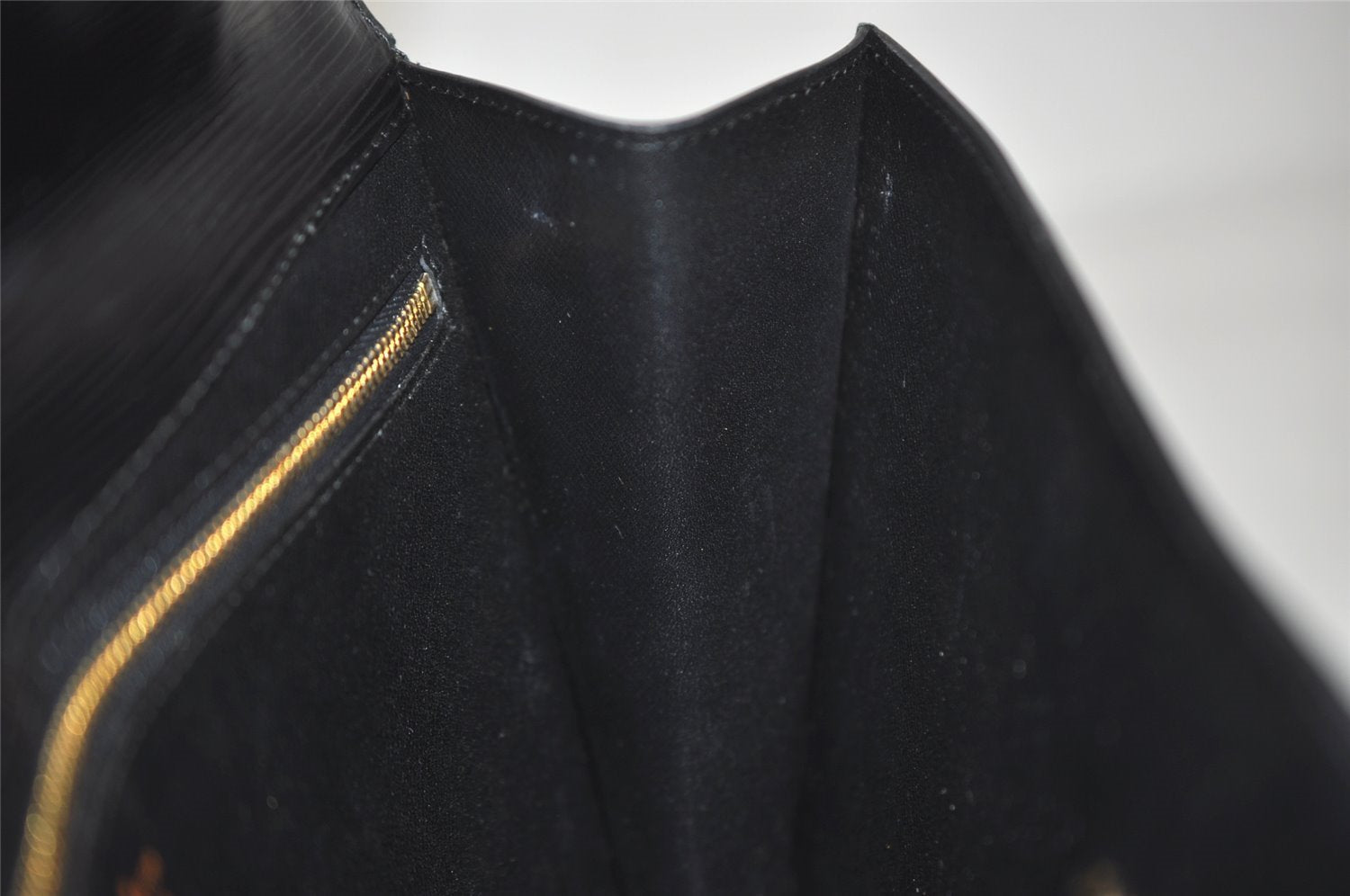 Authentic Louis Vuitton Epi Montaigne 27 Clutch Hand Bag Black M52652 LV 6231J