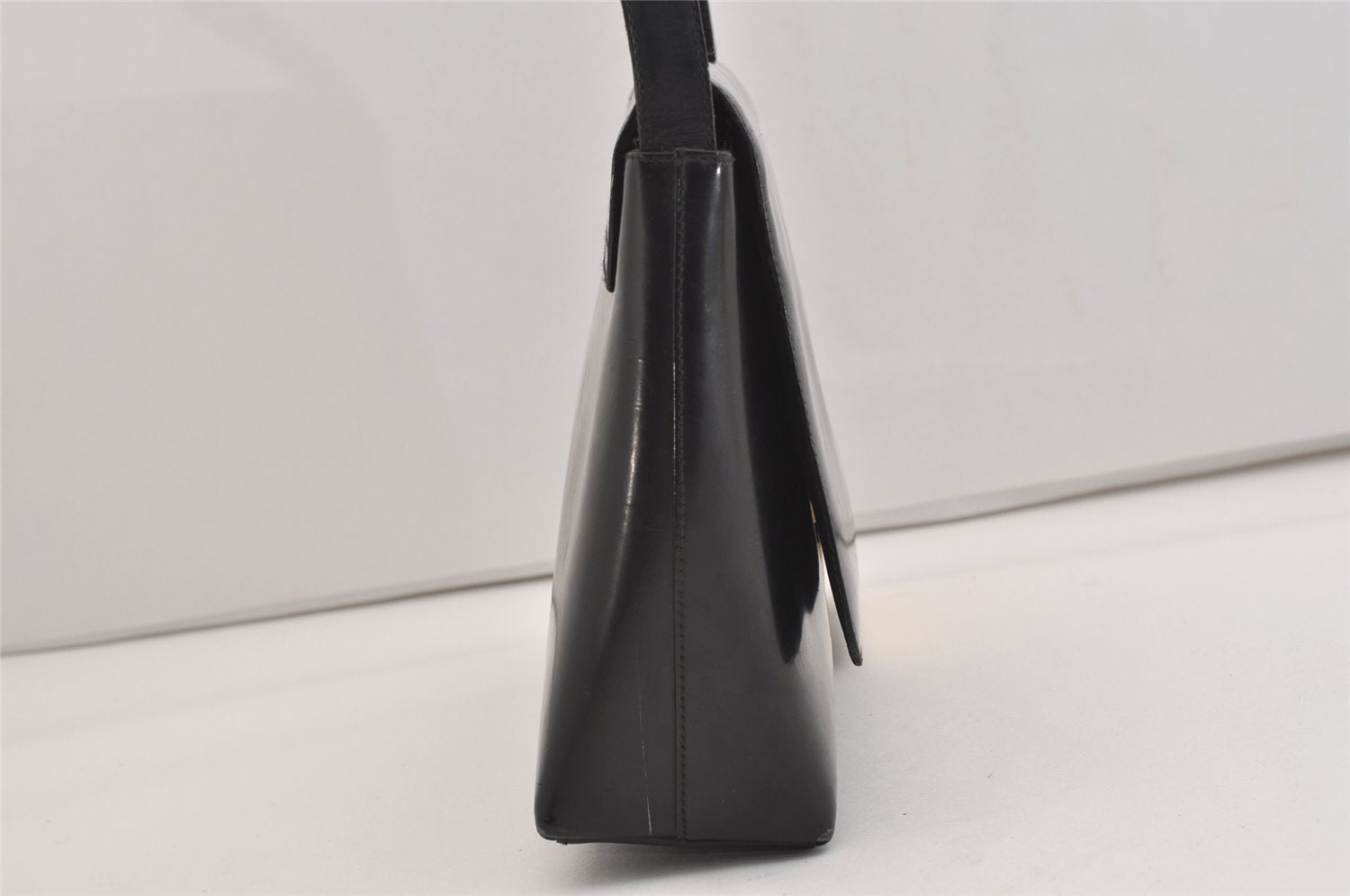 Authentic GUCCI Vintage Shoulder Bag Purse Enamel Black 6232J