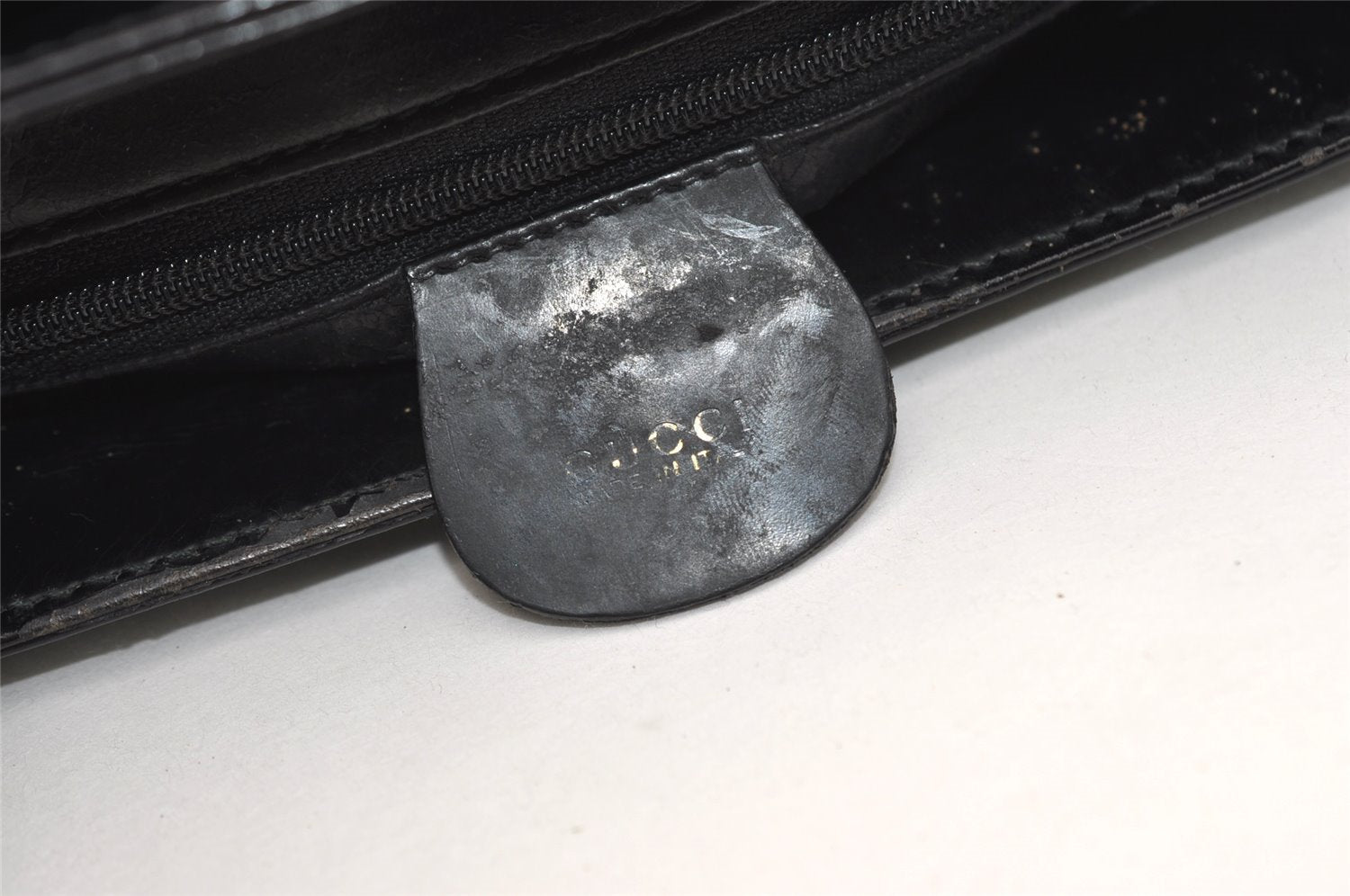 Authentic GUCCI Vintage Shoulder Bag Purse Enamel Black 6232J