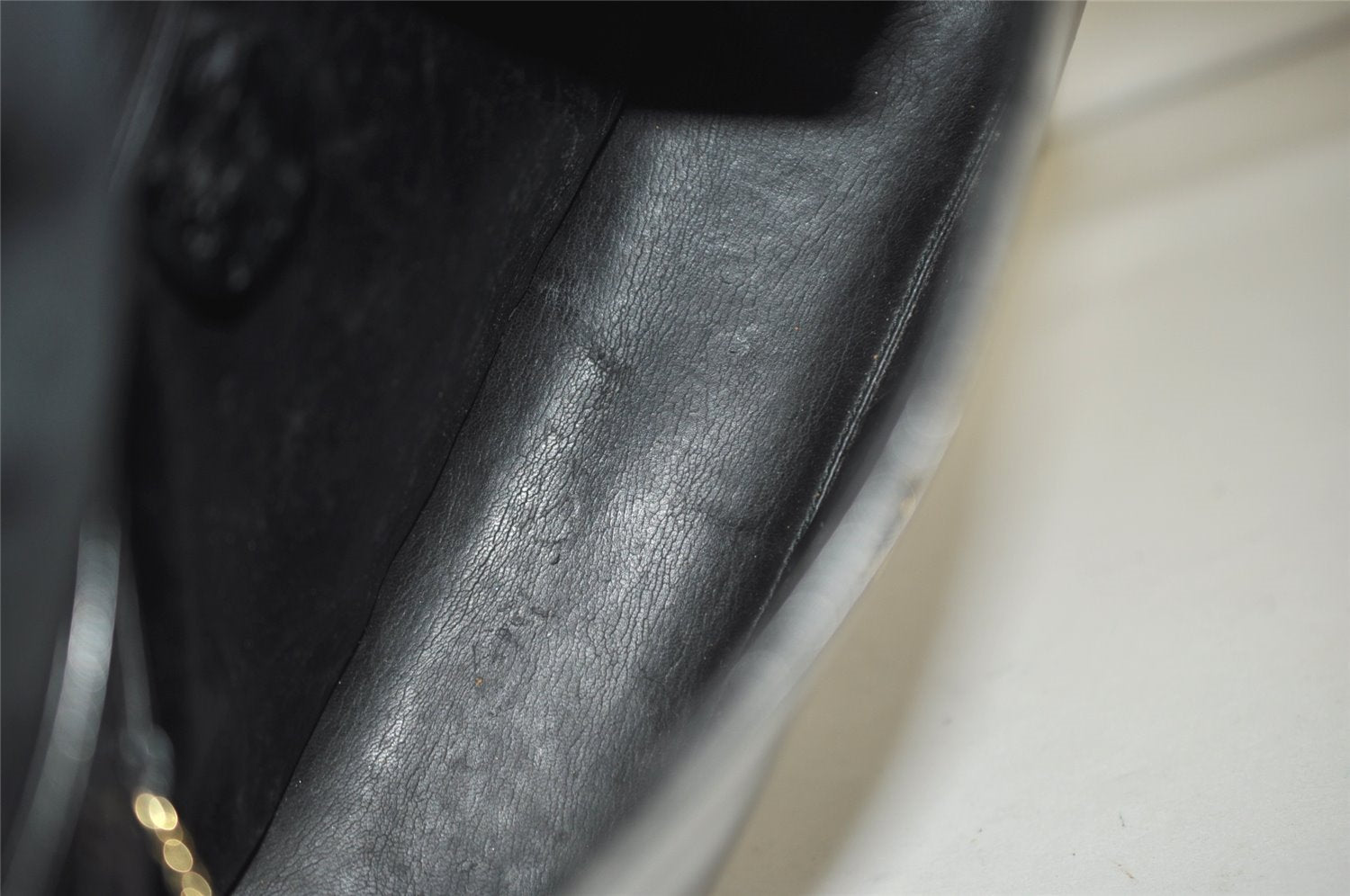 Authentic GUCCI Vintage Shoulder Bag Purse Enamel Black 6232J