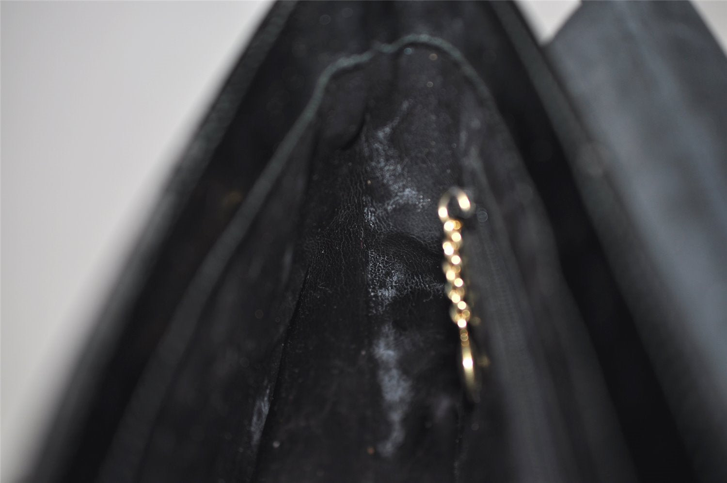 Authentic GUCCI Vintage Shoulder Bag Purse Enamel Black 6232J