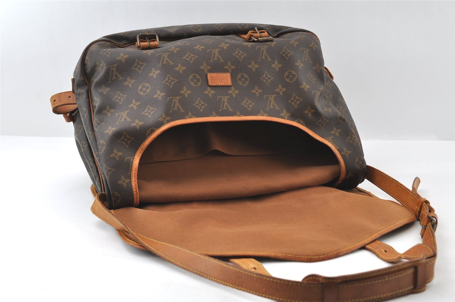 Authentic Louis Vuitton Monogram Saumur 43 Shoulder Cross Bag M42252 LV 6236I