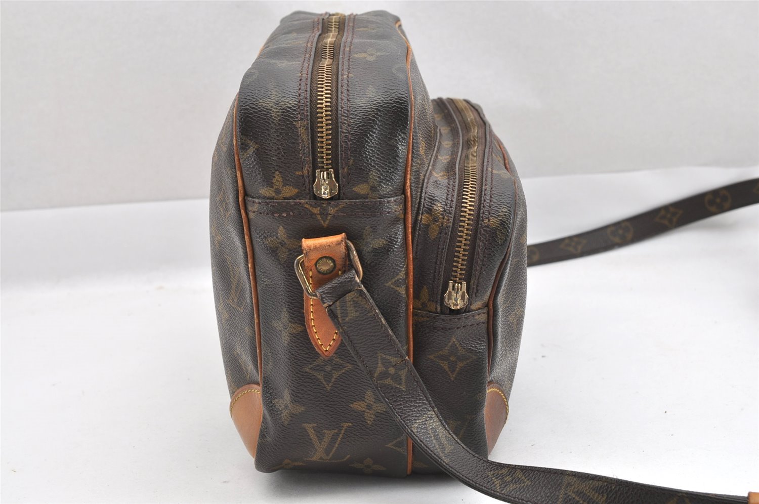 Authentic Louis Vuitton Monogram Nile Shoulder Cross Body Bag M45244 Junk 6251J