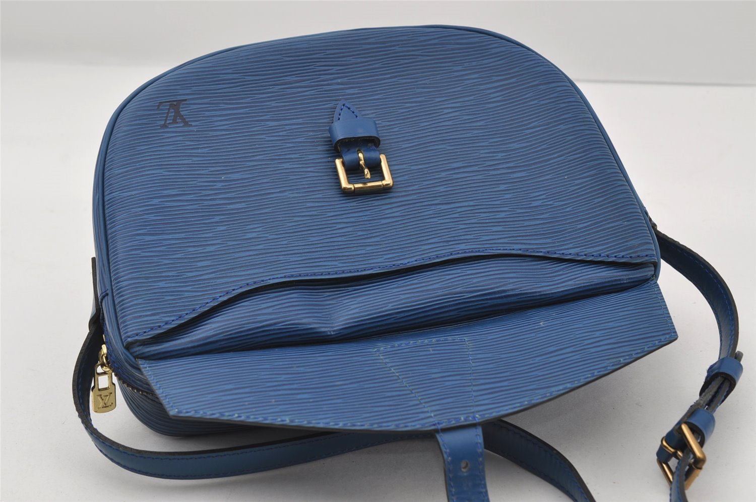 Authentic Louis Vuitton Epi Jeune Fille Shoulder Cross Bag Blue M52155 LV 6255I