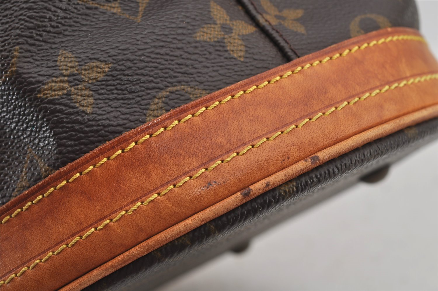 Authentic Louis Vuitton Monogram Bucket GM Shoulder Tote Bag M42236 Junk 6256J