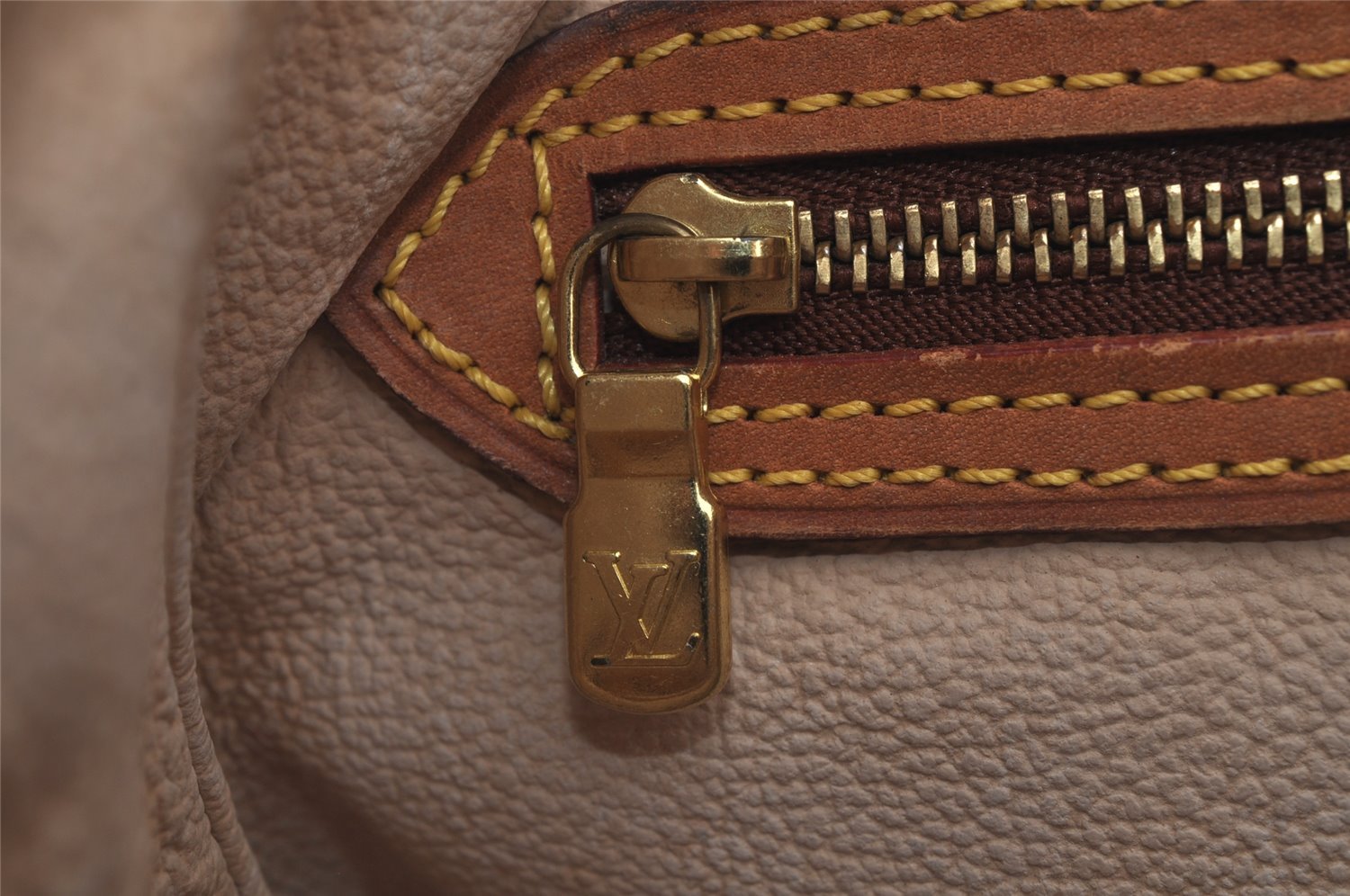 Authentic Louis Vuitton Monogram Bucket PM Shoulder Tote Bag M42238 LV 6257J