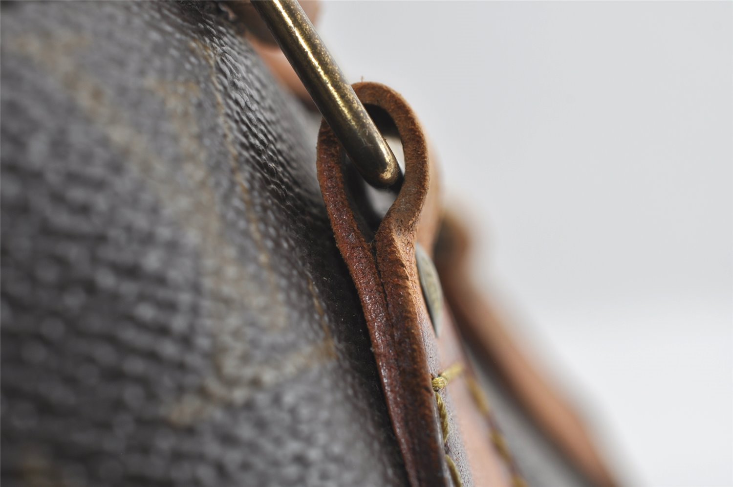 Authentic Louis Vuitton Monogram Alma Hand Bag Purse M51130 LV 6259I