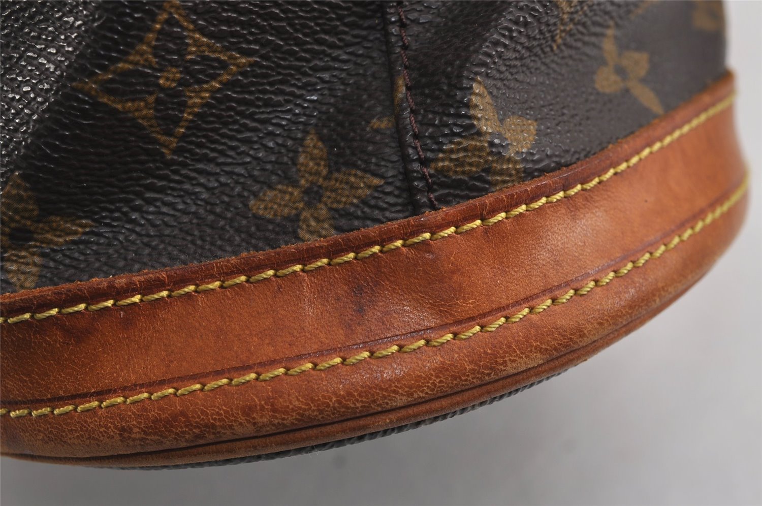 Authentic Louis Vuitton Monogram Bucket PM Shoulder Tote Bag M42238 LV 6271J