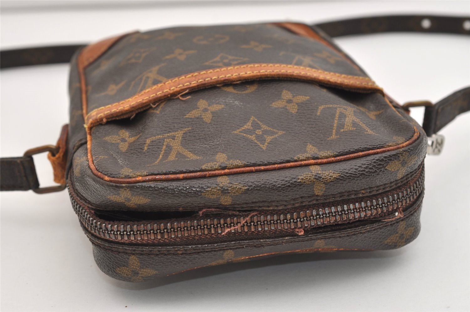 Authentic Louis Vuitton Monogram Danube Shoulder Cross Bag M45266 Junk 6275J