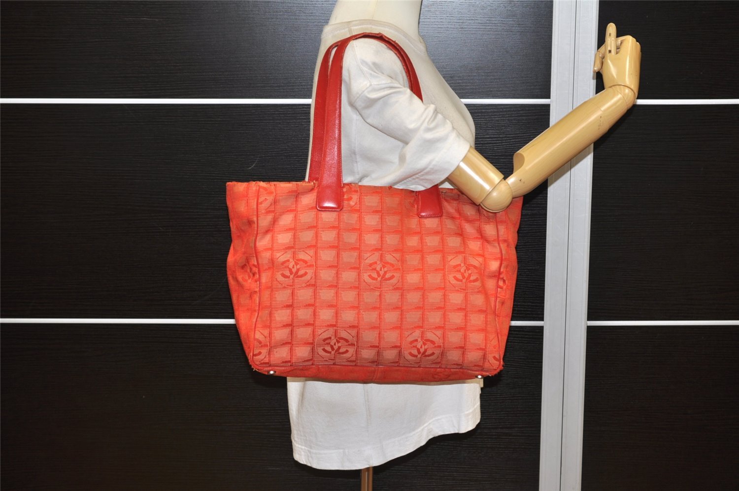 Authentic CHANEL New Travel Line Shoulder Tote Bag Nylon Leather Red 6275K