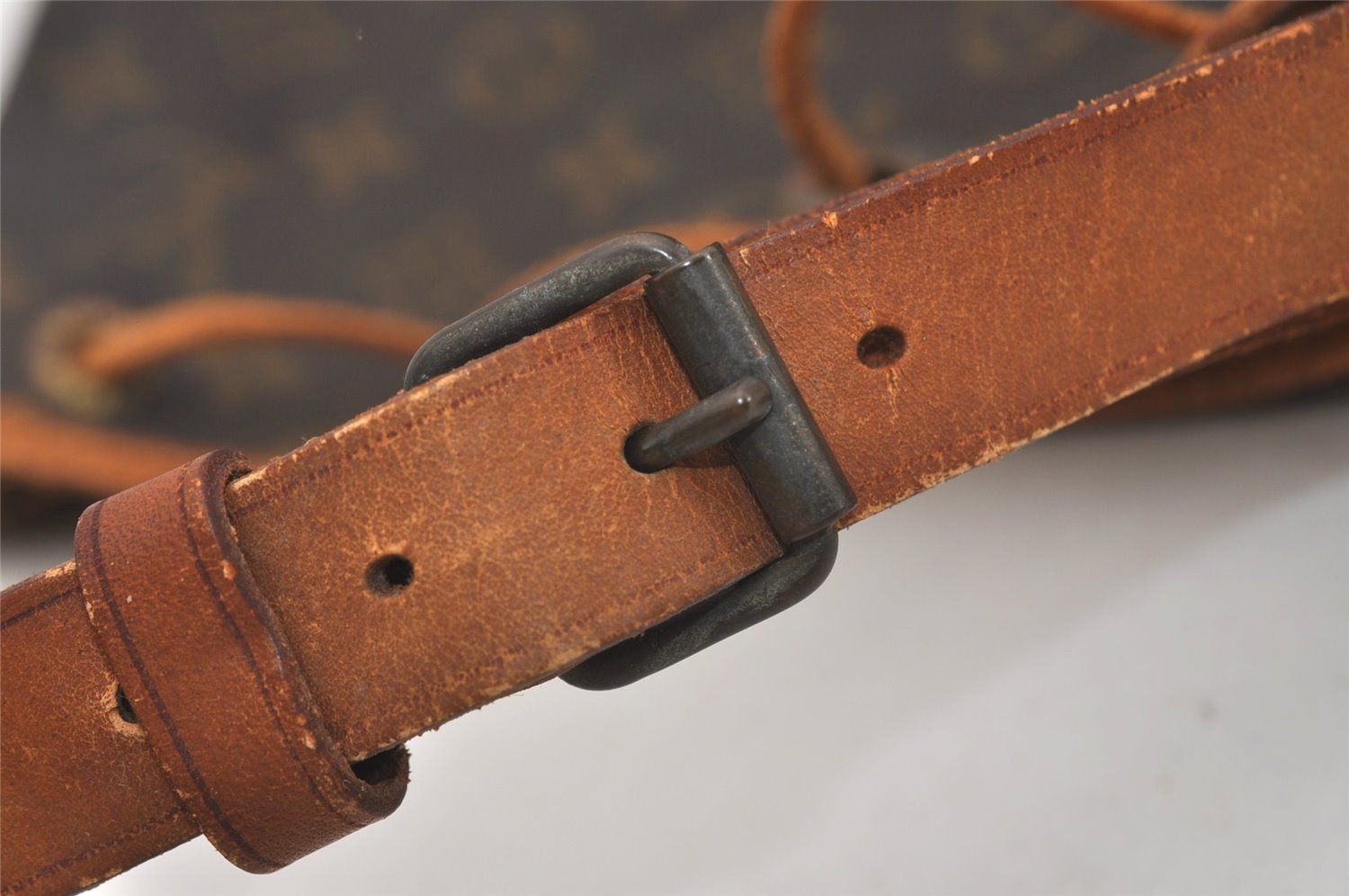 Authentic Louis Vuitton Monogram Noe Shoulder Drawstring Bag M42224 LV 6279J