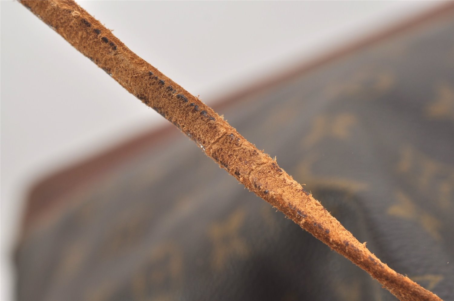 Authentic Louis Vuitton Monogram Noe Shoulder Drawstring Bag M42224 LV 6279J