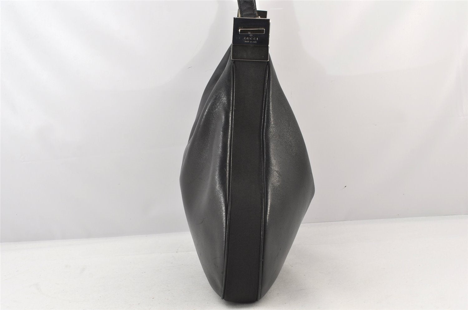 Authentic GUCCI Vintage Shoulder Bag Purse Leather 0013341 Black 6279K