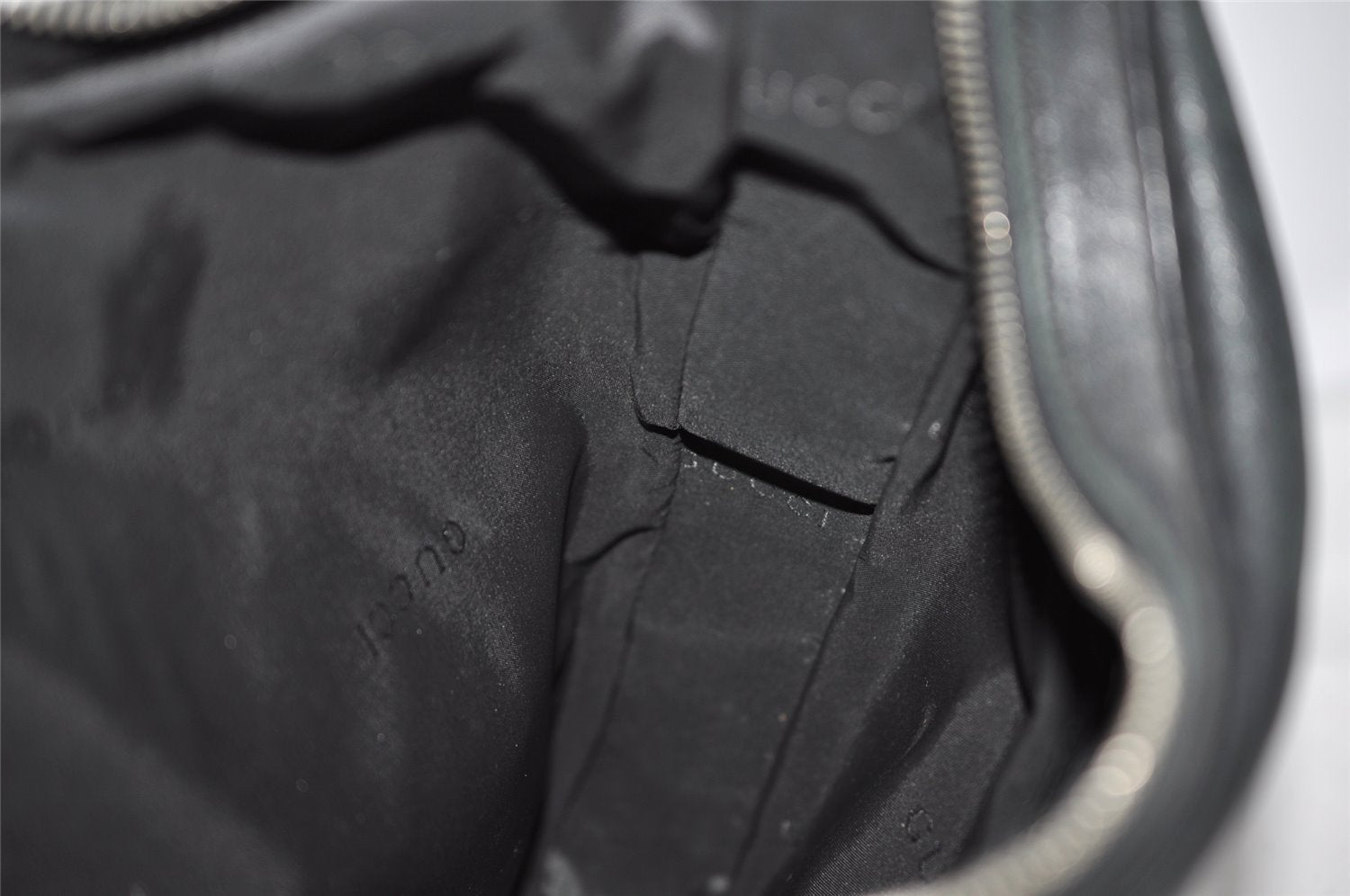 Authentic GUCCI Vintage Shoulder Bag Purse Leather 0013341 Black 6279K