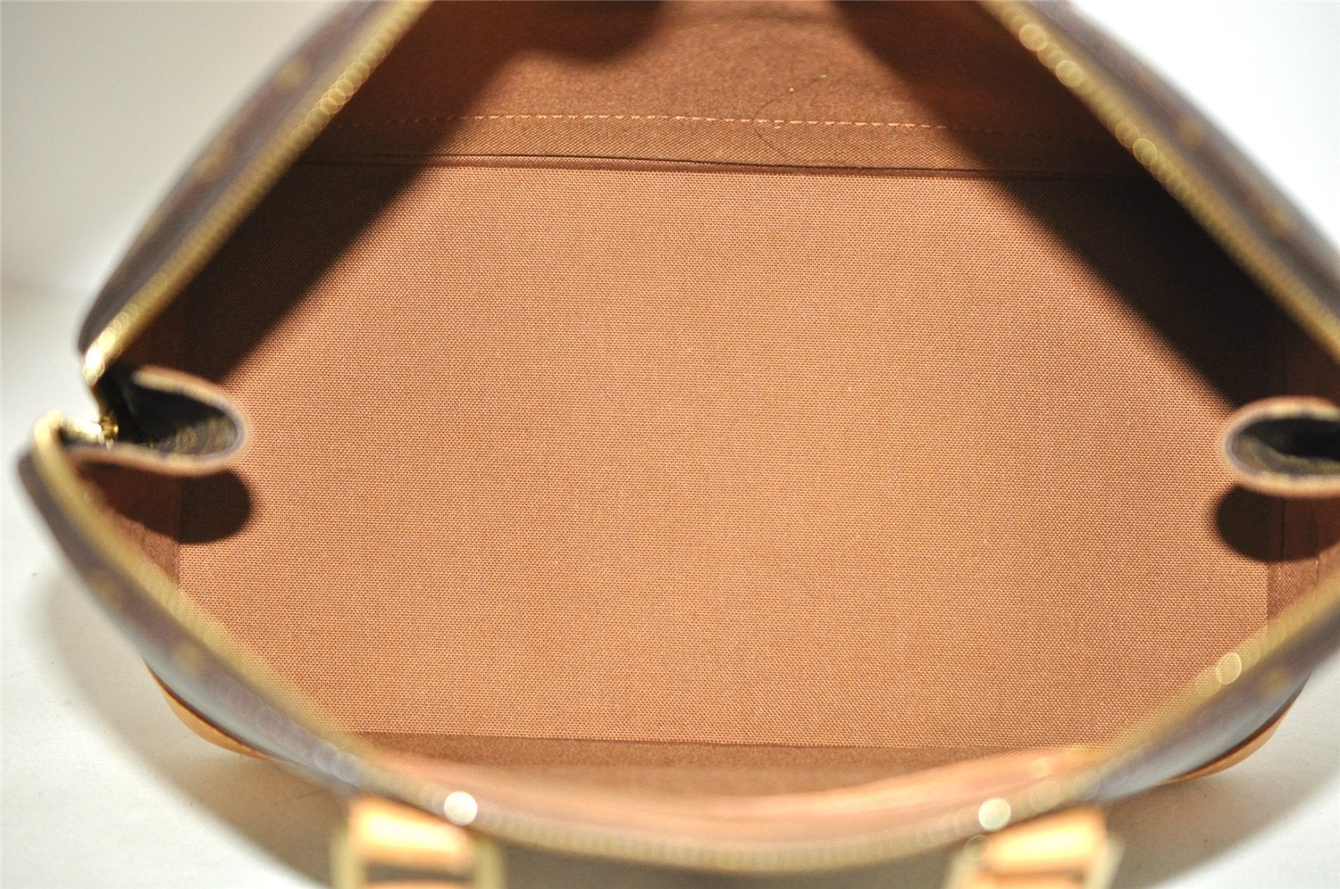 Authentic Louis Vuitton Monogram Alma Hand Bag Purse M51130 LV 6281I