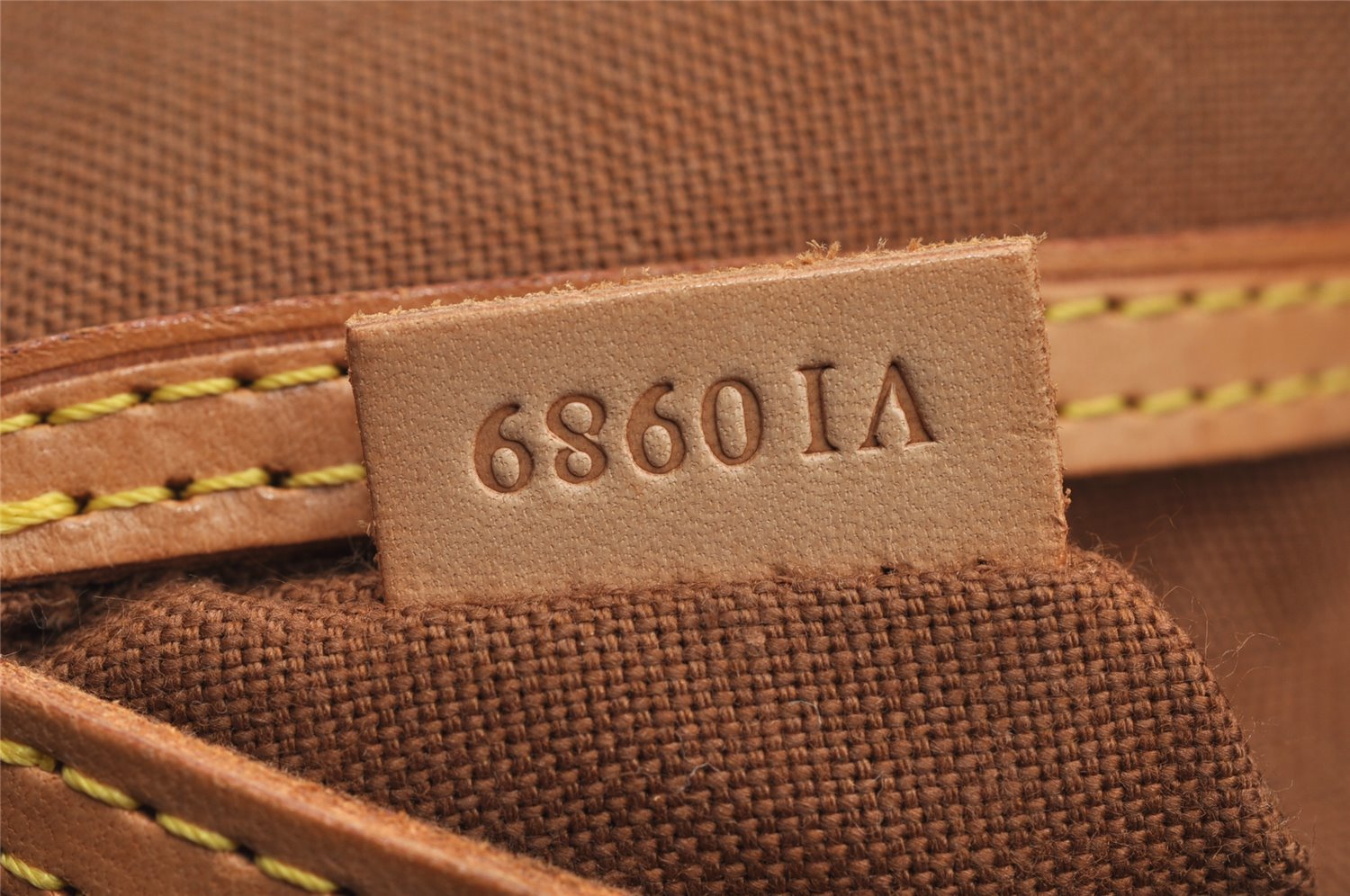 Authentic Louis Vuitton Monogram Alma Hand Bag Purse M51130 LV 6281I