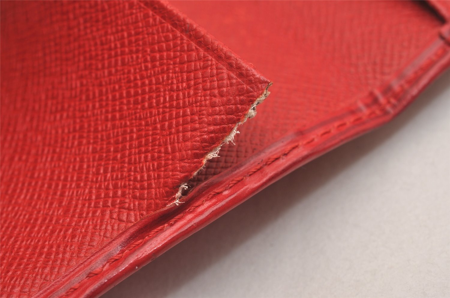 Authentic Louis Vuitton Epi Pochette Cartes Visite Card Case Red M56577 LV 6291J