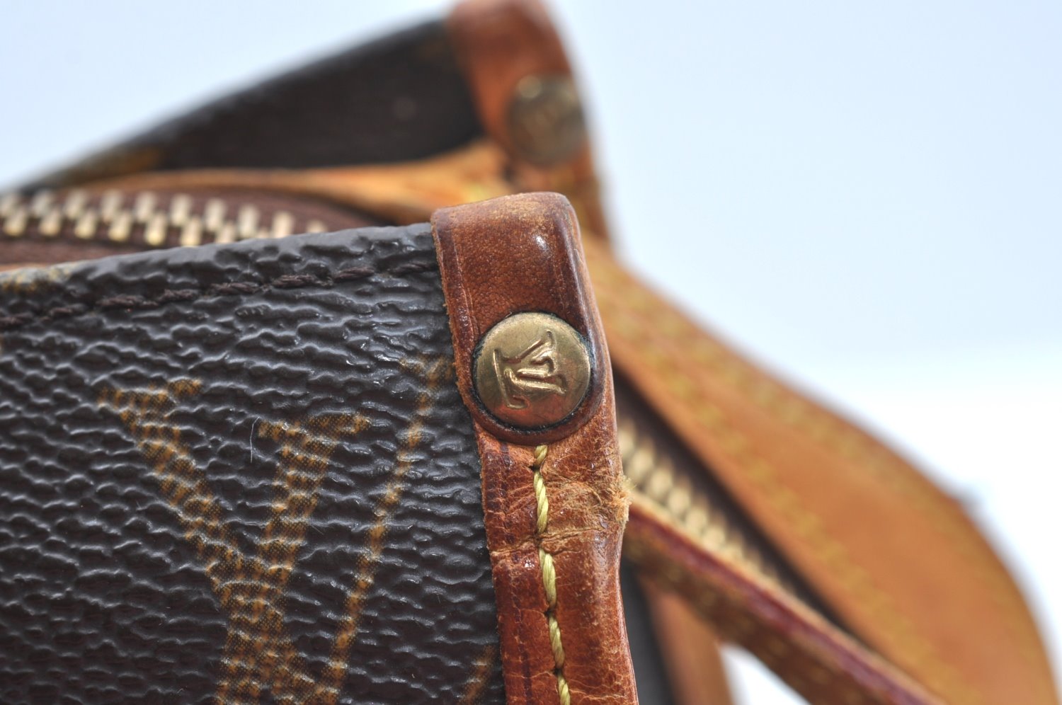 Authentic Louis Vuitton Monogram Popincourt Haut Shoulder Bag M40007 LV 6292H