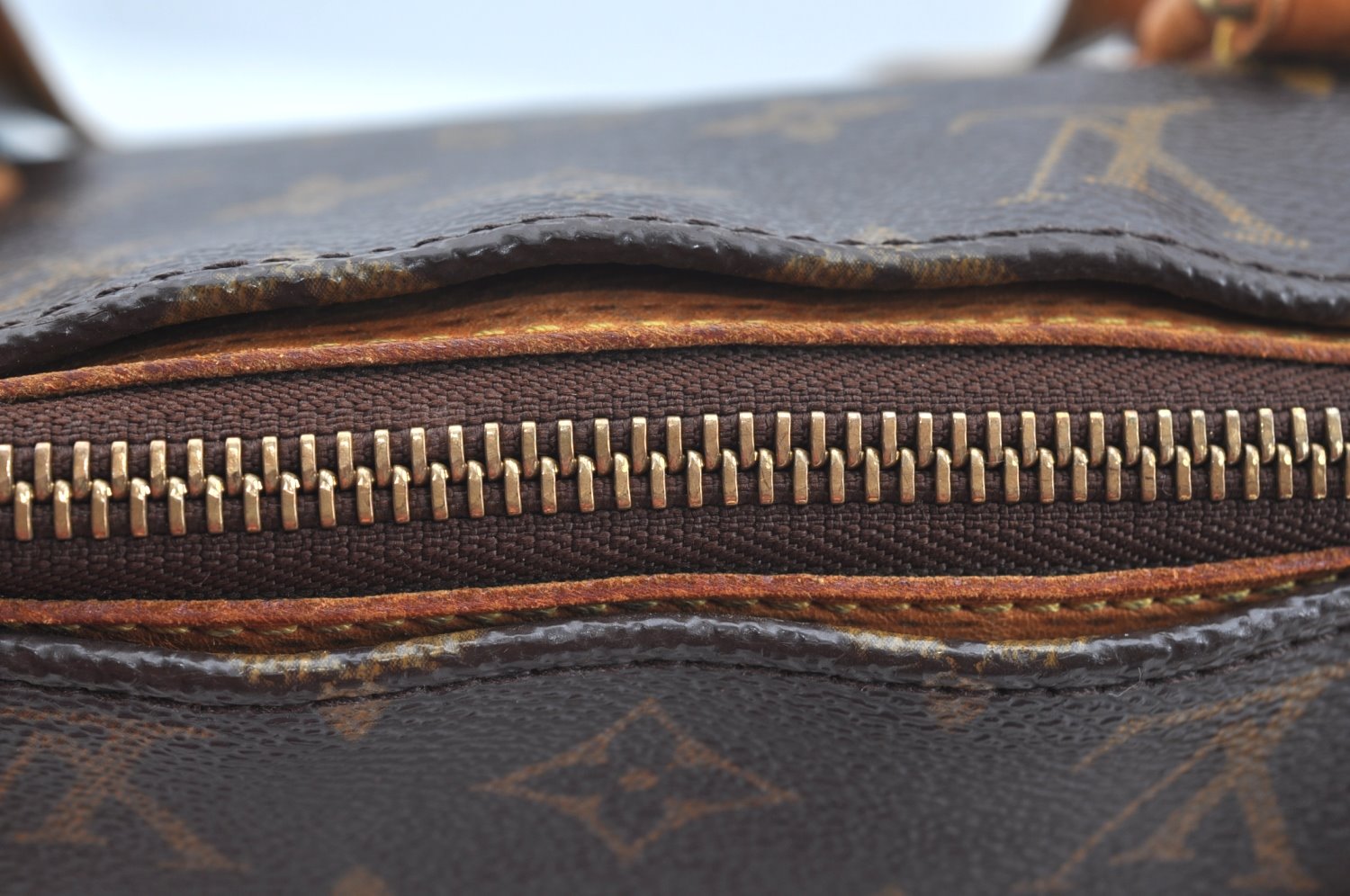 Authentic Louis Vuitton Monogram Popincourt Haut Shoulder Bag M40007 LV 6292H