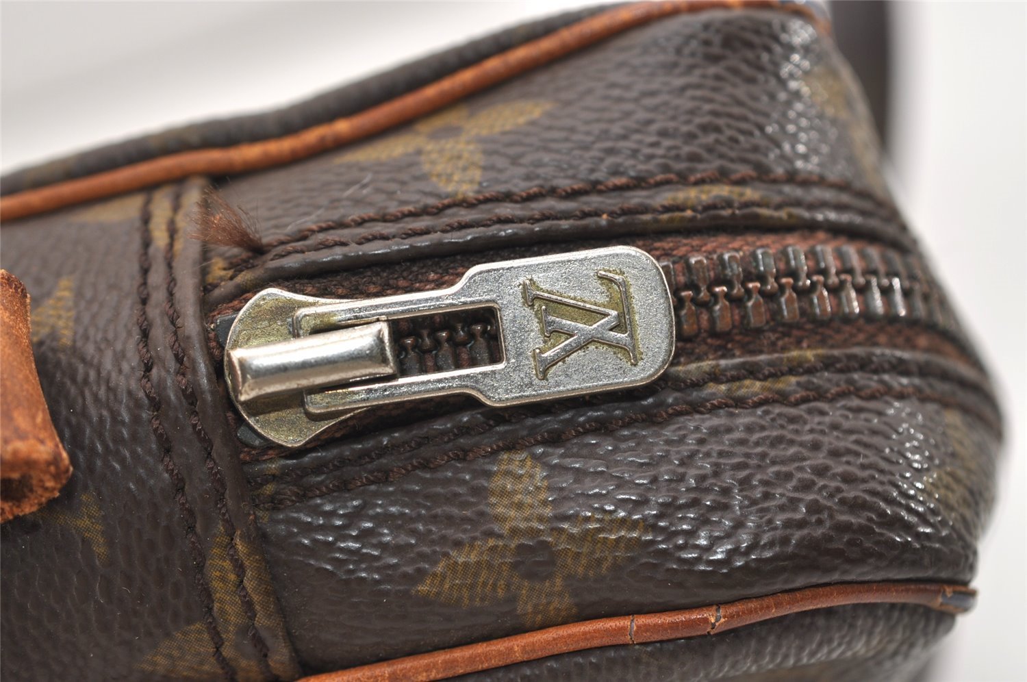 Authentic Louis Vuitton Monogram Danube Shoulder Cross Bag M45266 Junk 6294J