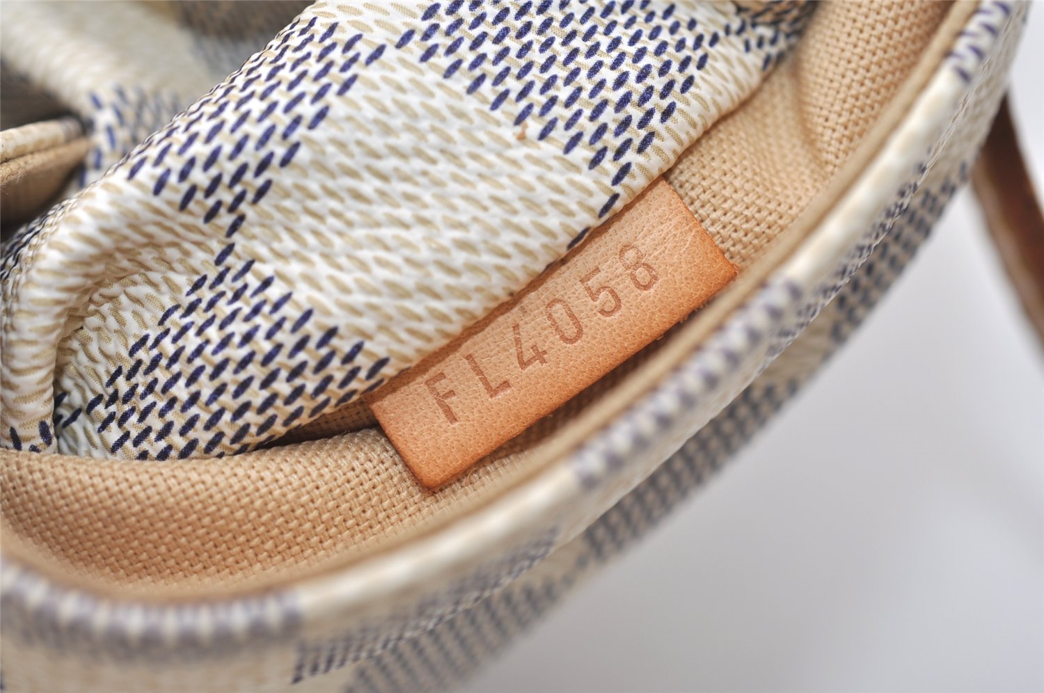 Authentic Louis Vuitton Damier Azur Totally PM Tote Bag White N41280 LV 6298J