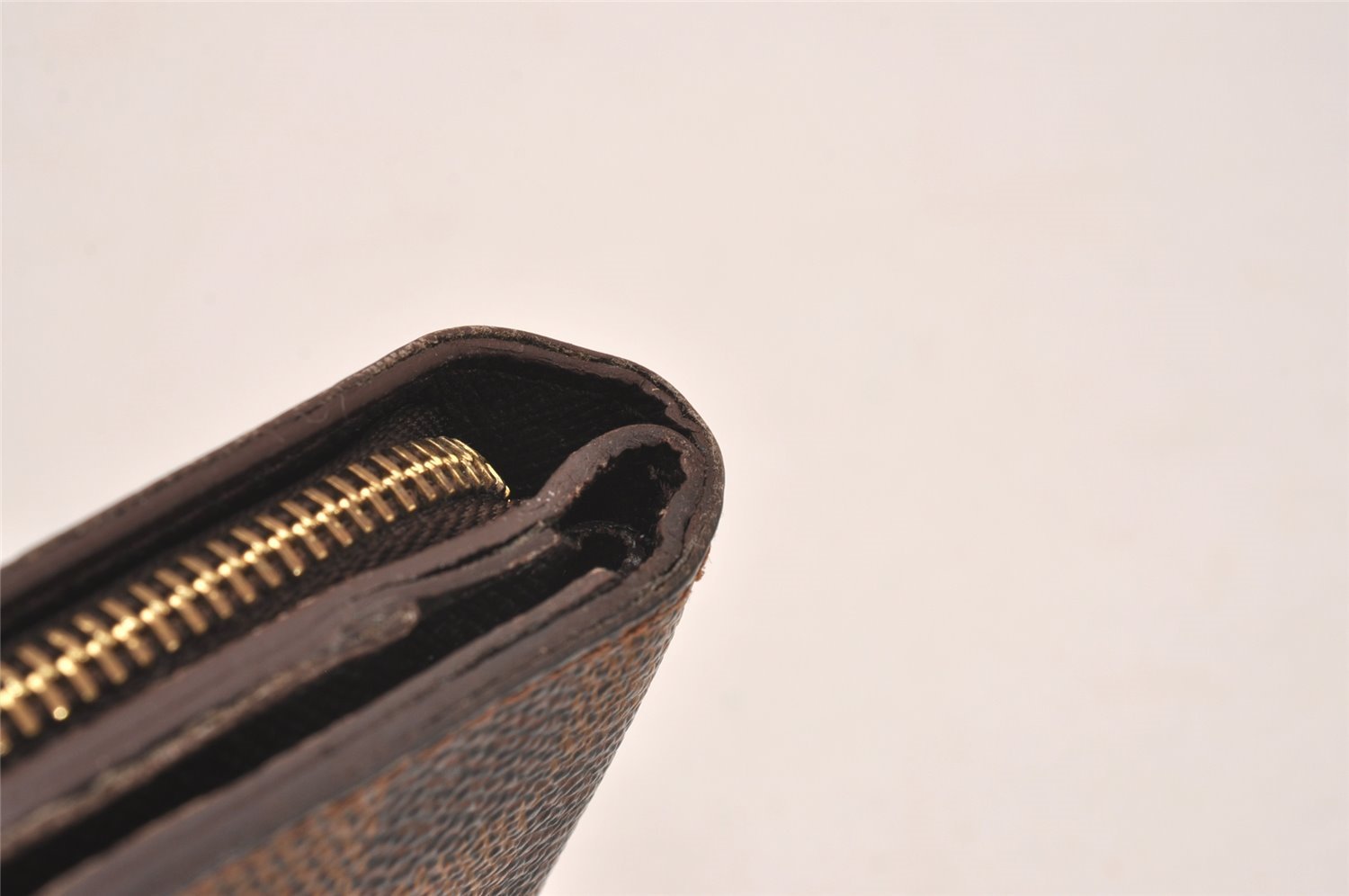 Authentic Louis Vuitton Damier Compact Zip Bifold Wallet Purse N61668 LV 6303J