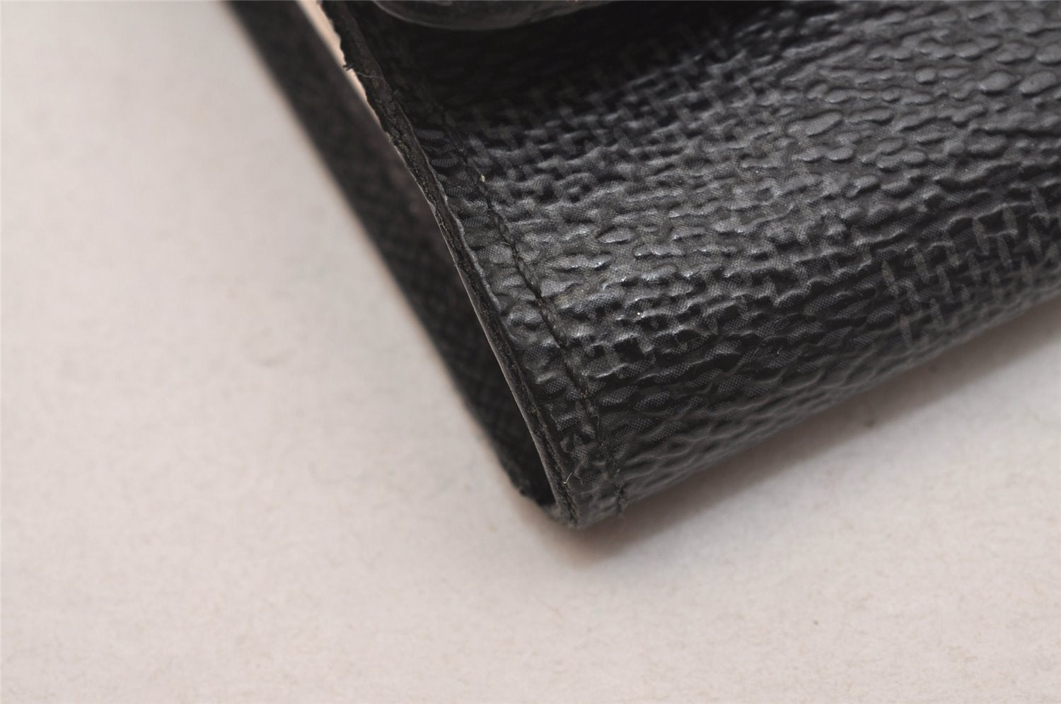 Authentic Louis Vuitton Damier Graphite Multicles 6 Key Case M62662 LV 6304J