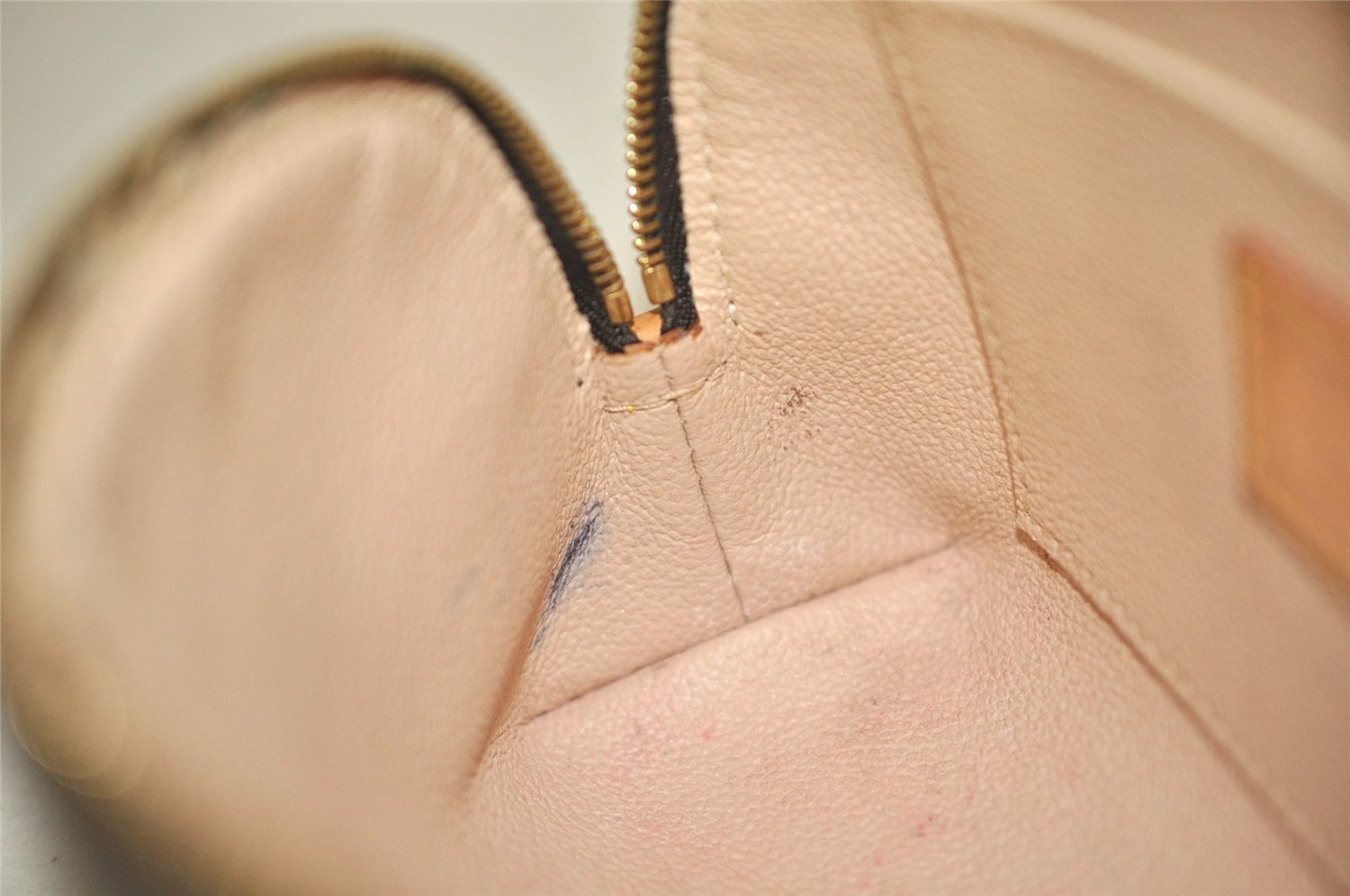 Authentic Louis Vuitton Monogram Pochette Cosmetic Pouch M47515 LV 6308I