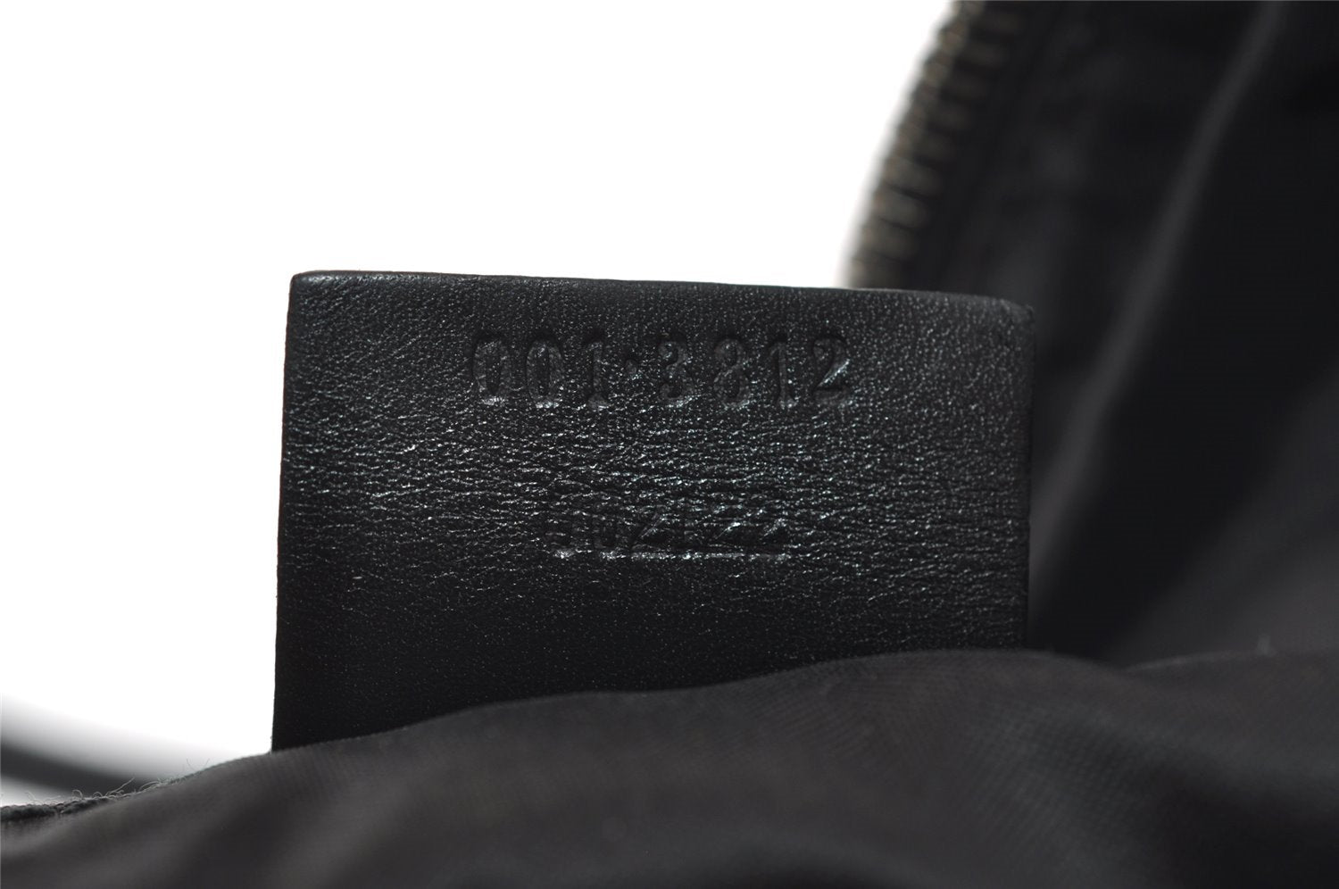 Authentic GUCCI Vintage Shoulder Bag Purse Leather 0013812 Black 6311I